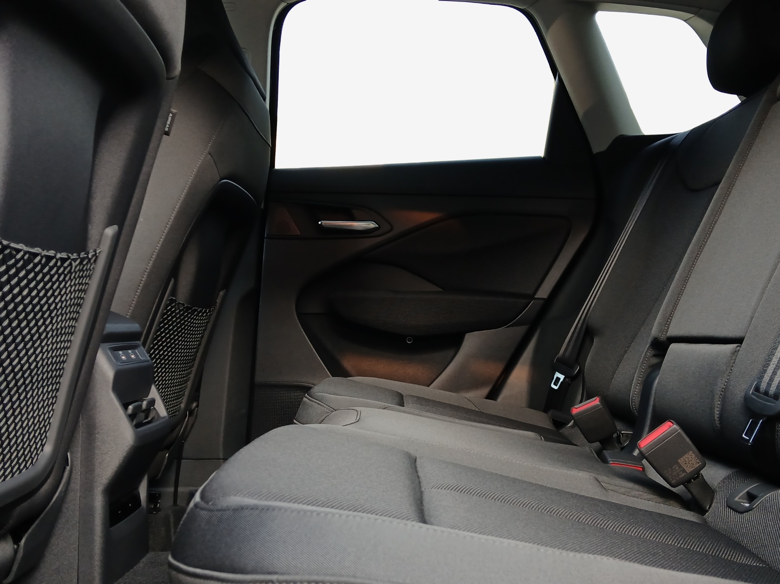 AUDI Q3 SUV 110 kW TFSI S tronic-image-11