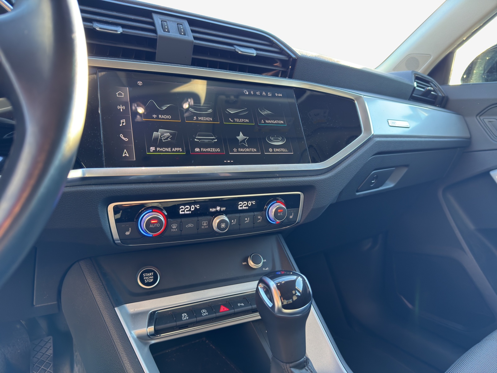 AUDI Q3 35 TFSI Attraction S-tronic-image-10