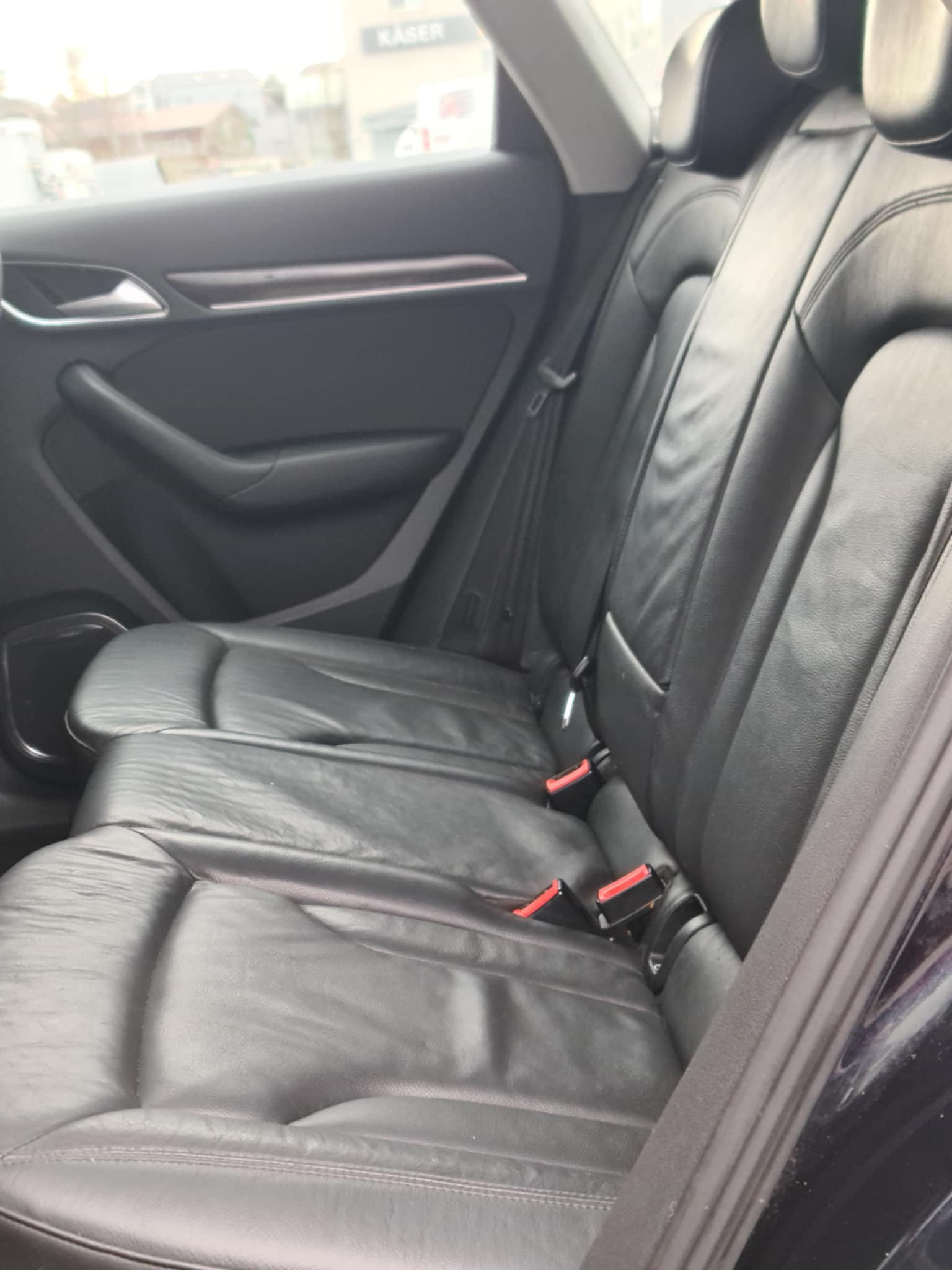 AUDI Q3 2.0 TFSI quattro S-tronic-image-14