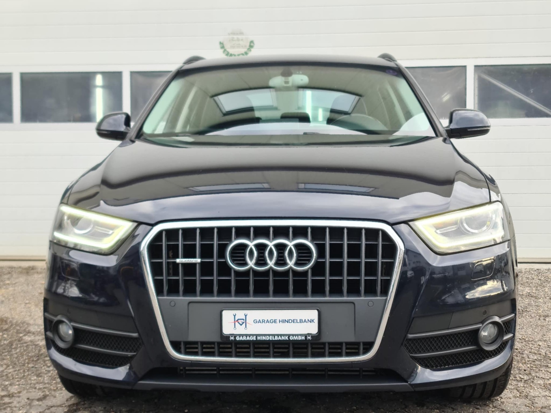 AUDI Q3 2.0 TFSI quattro S-tronic-image-2