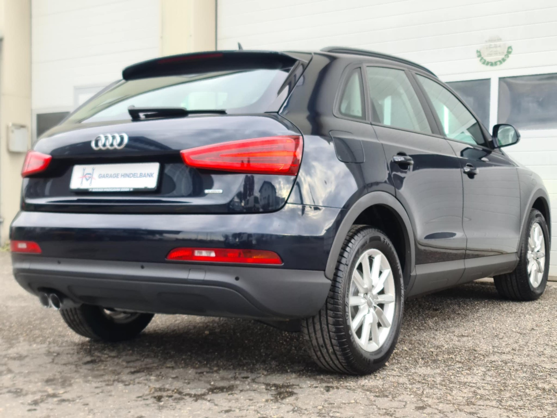 AUDI Q3 2.0 TFSI quattro S-tronic-image-6