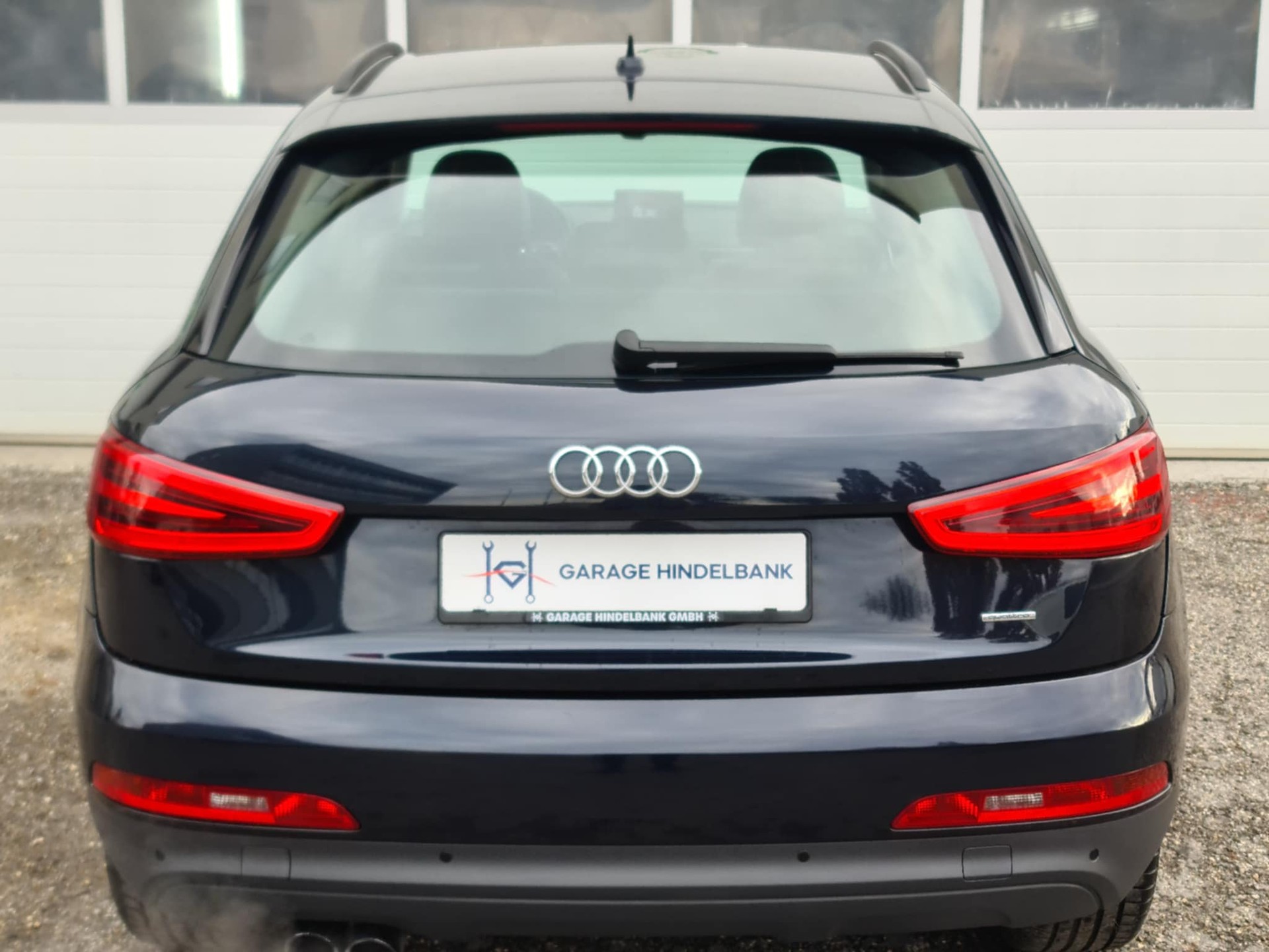 AUDI Q3 2.0 TFSI quattro S-tronic-image-8