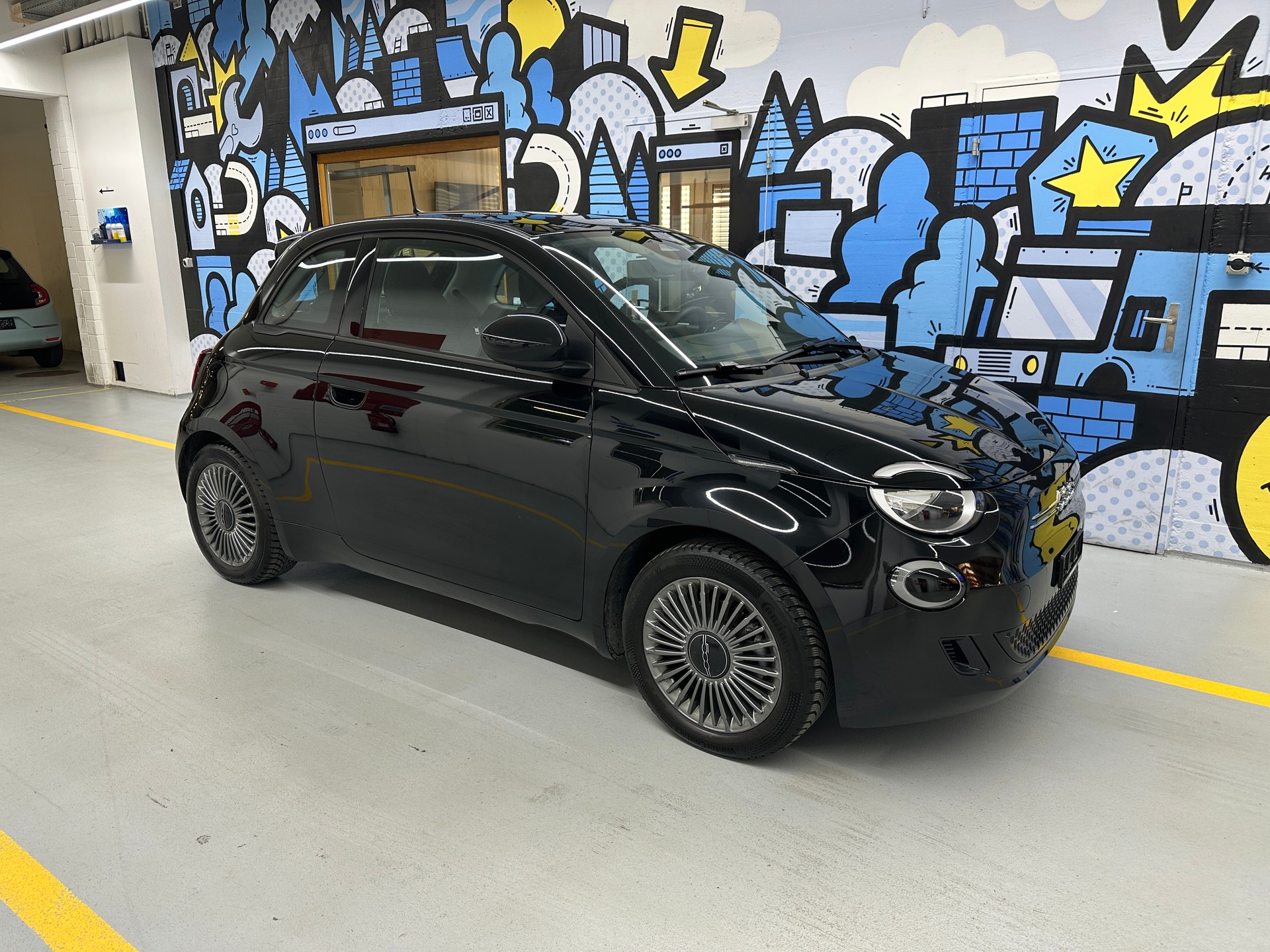 FIAT 500 electric 87 kW Icon-image-0