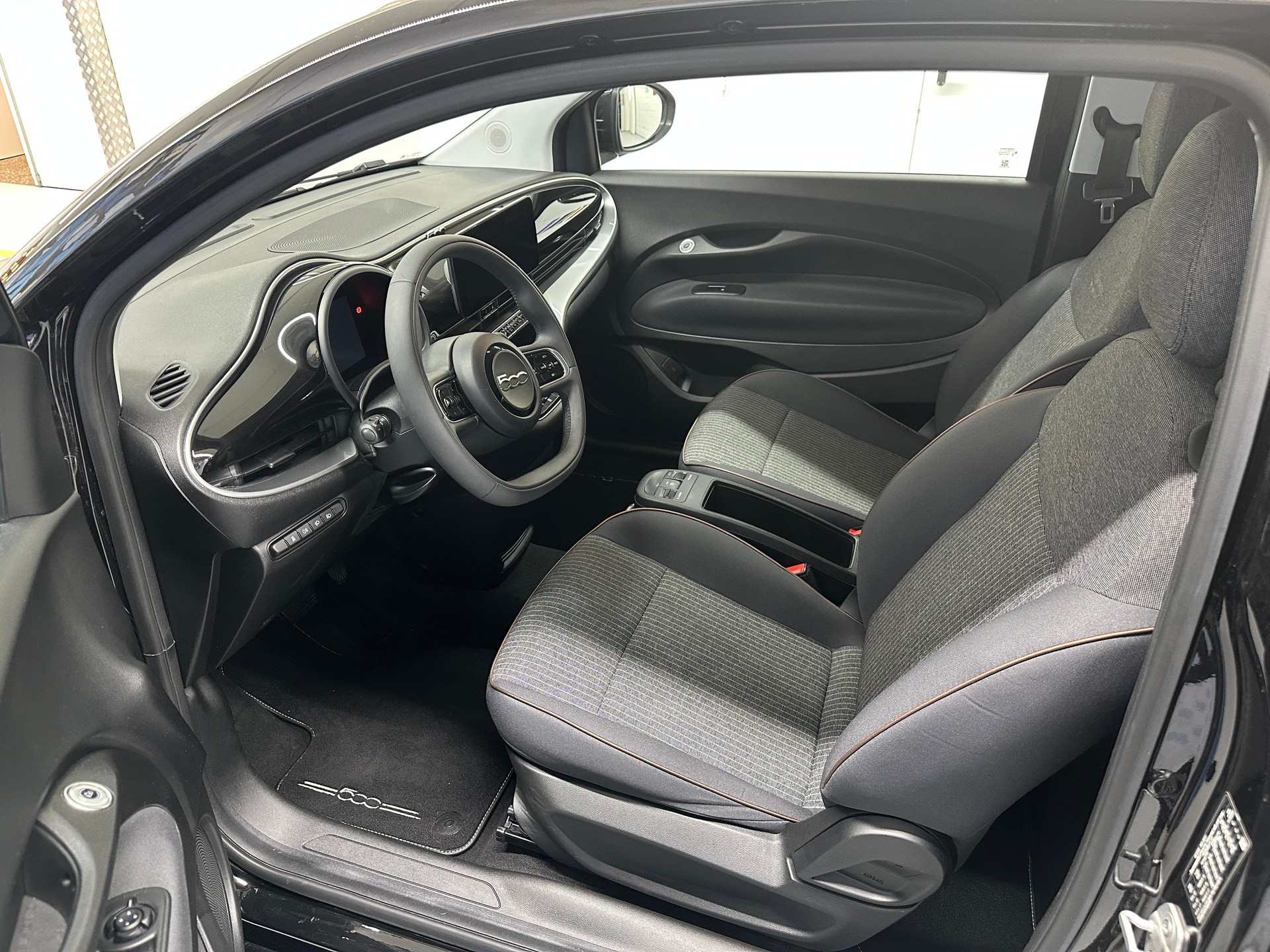 FIAT 500 electric 87 kW Icon-image-7