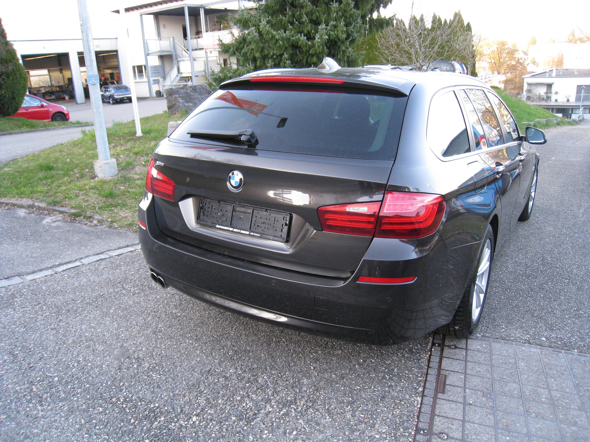BMW 520d Touring xDrive Steptronic-image-5
