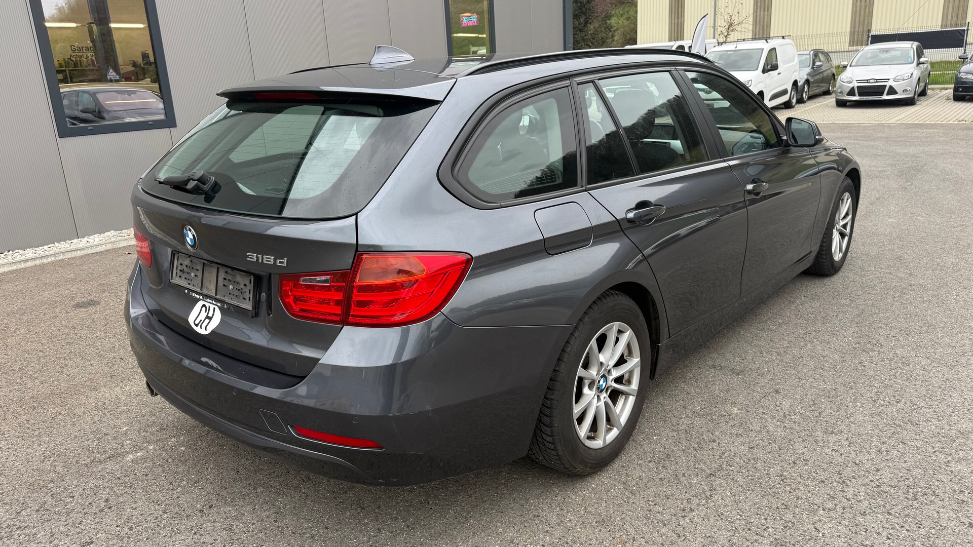 BMW 318d Touring Steptronic-image-3