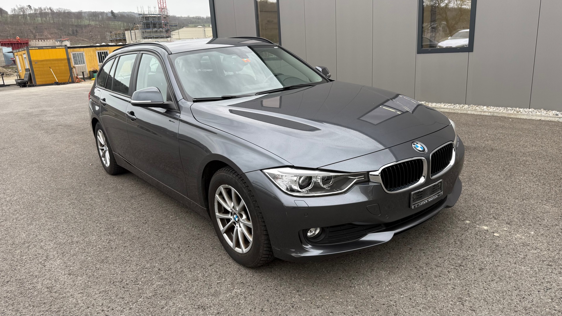 BMW 318d Touring Steptronic-image-1