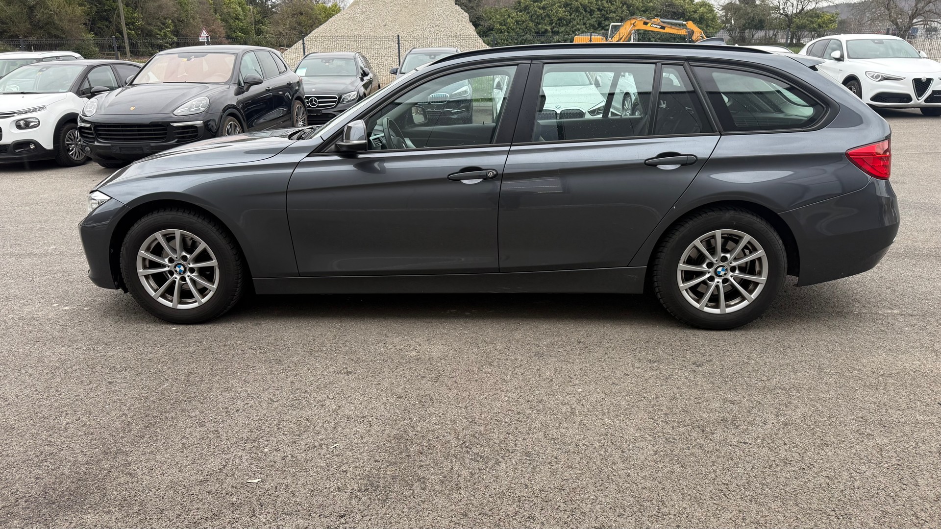 BMW 318d Touring Steptronic-image-6