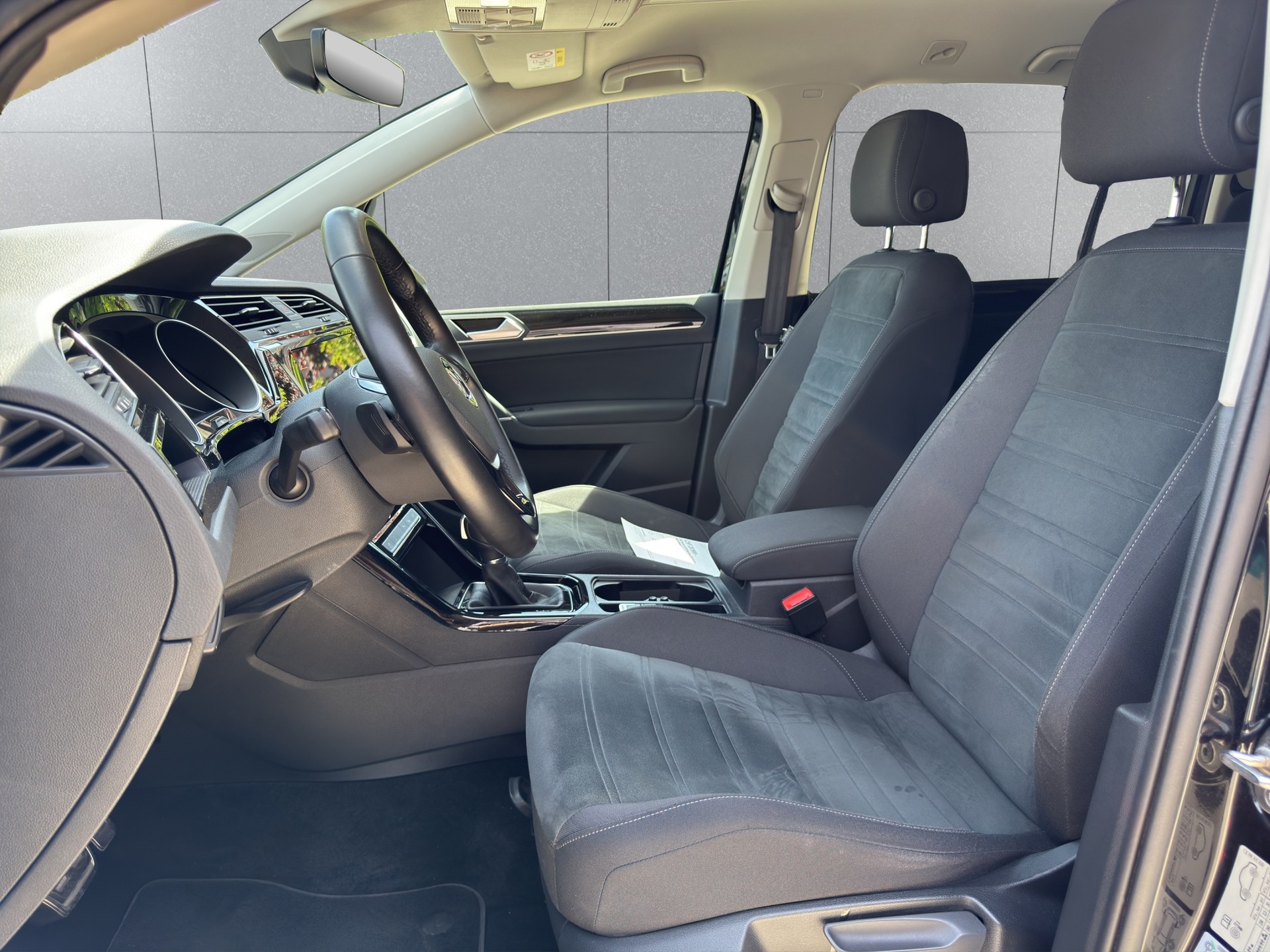VW Touran 1.5 TSI Highline EVO R Line DSG 7 Plätzer-image-8