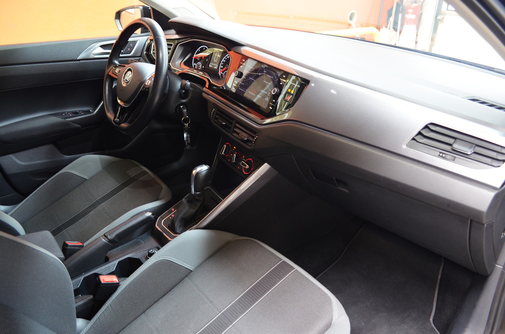 VW Polo 1.6 TDI Highline DSG-image-8