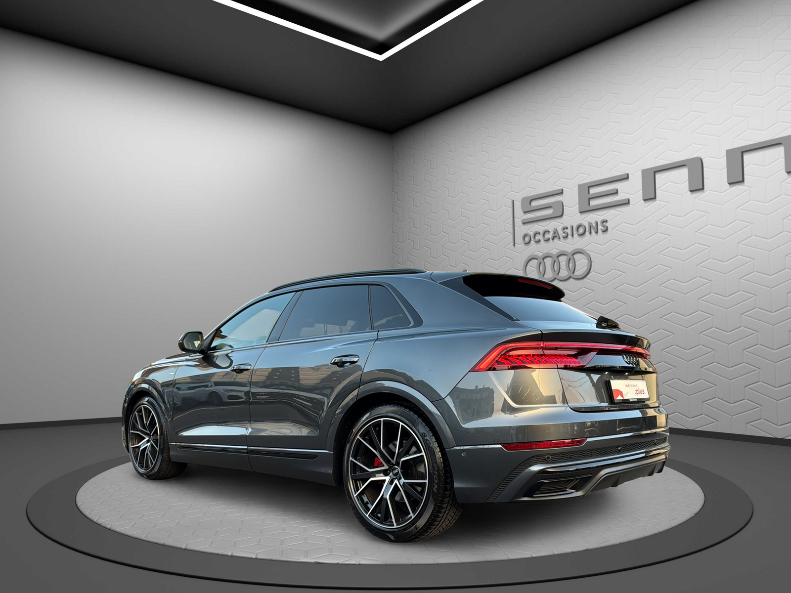 AUDI Q8 55 TFSI Black Edition quattro tiptronic-image-3