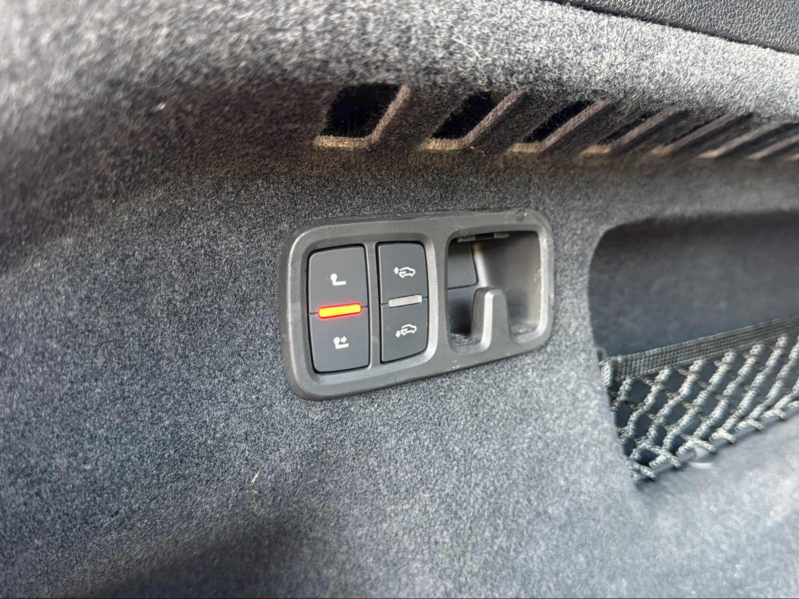 AUDI Q8 55 TFSI Black Edition quattro tiptronic-image-18