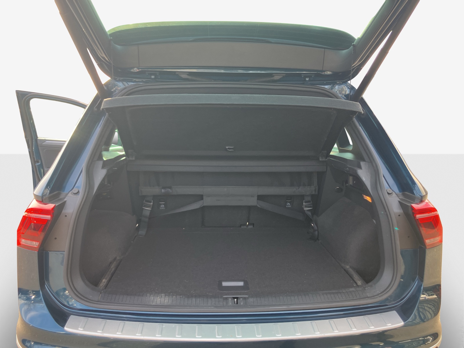 VW Tiguan 2.0TSI R-Line 4Motion DSG-image-12