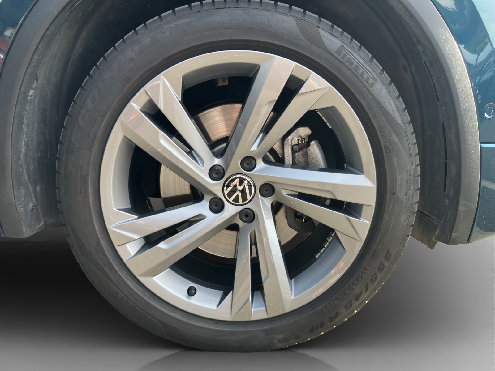 VW Tiguan 2.0TSI R-Line 4Motion DSG-image-15