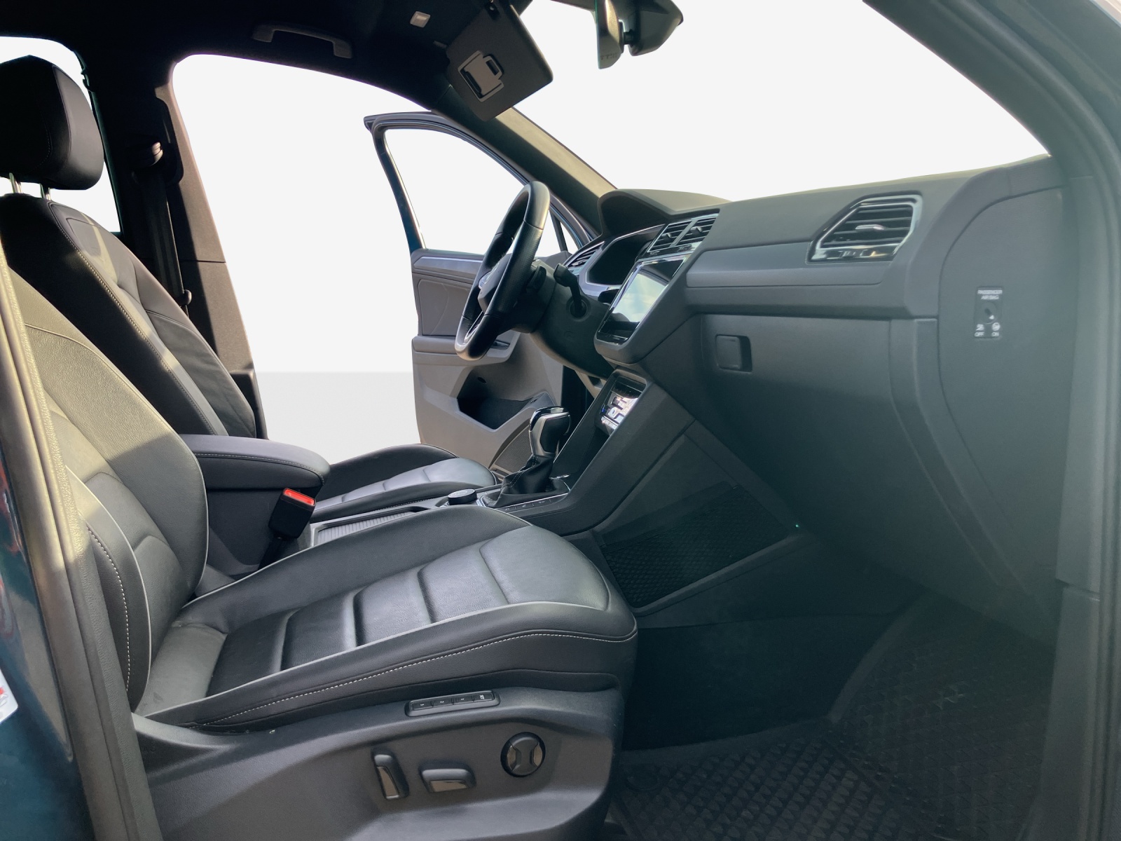 VW Tiguan 2.0TSI R-Line 4Motion DSG-image-14