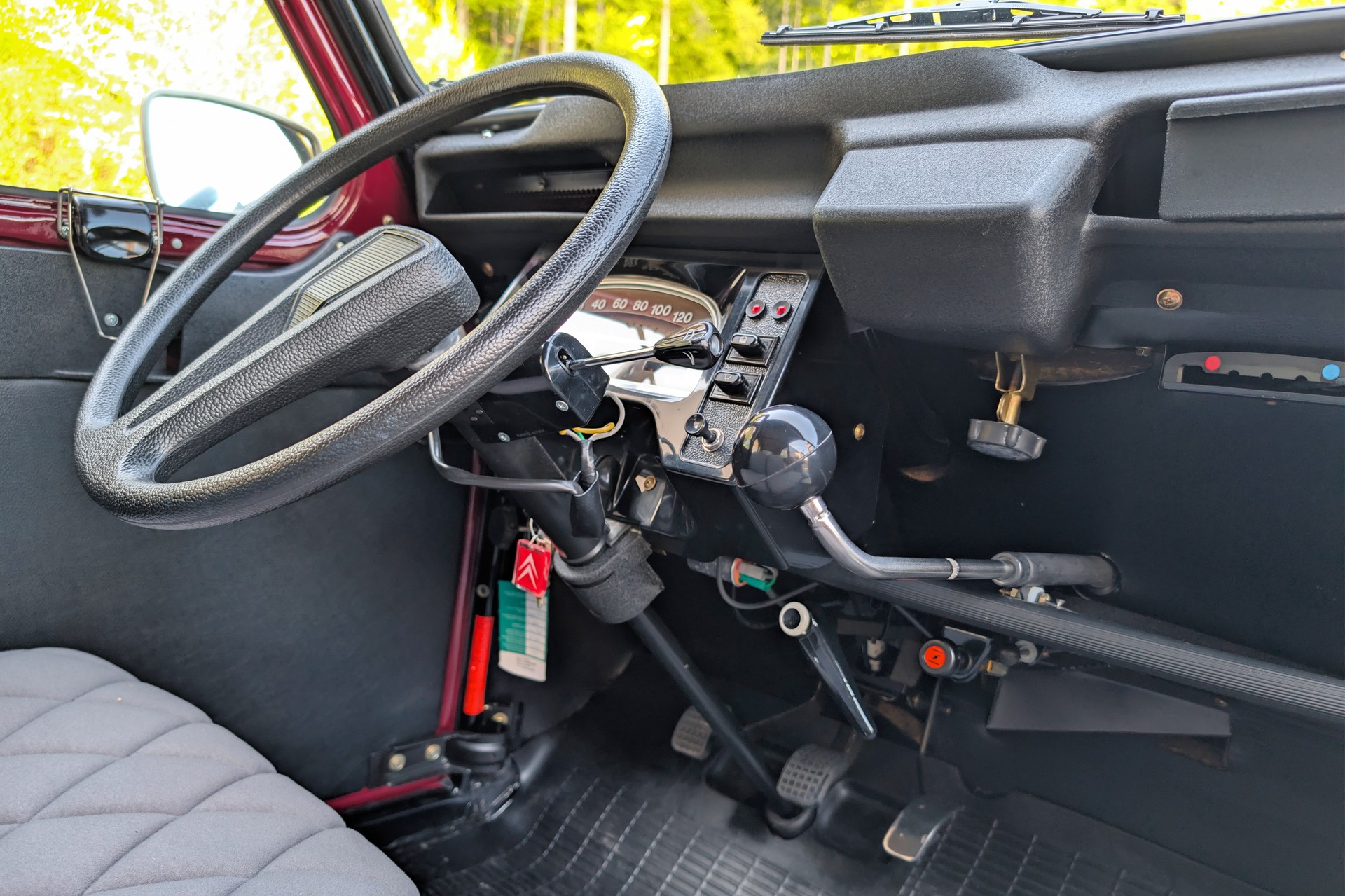 CITROEN 2CV6 Charleston-image-12