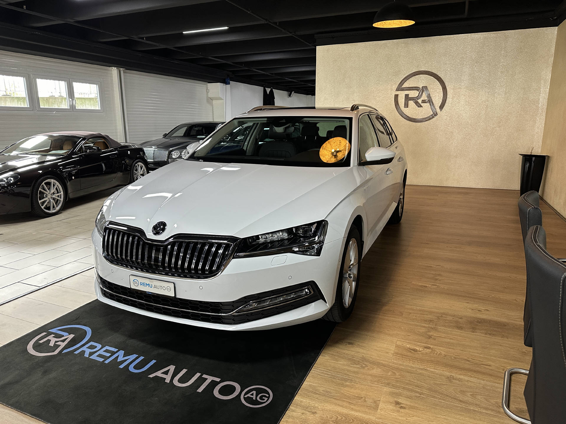 SKODA Superb 1.5 TSI Style DSG-image-8