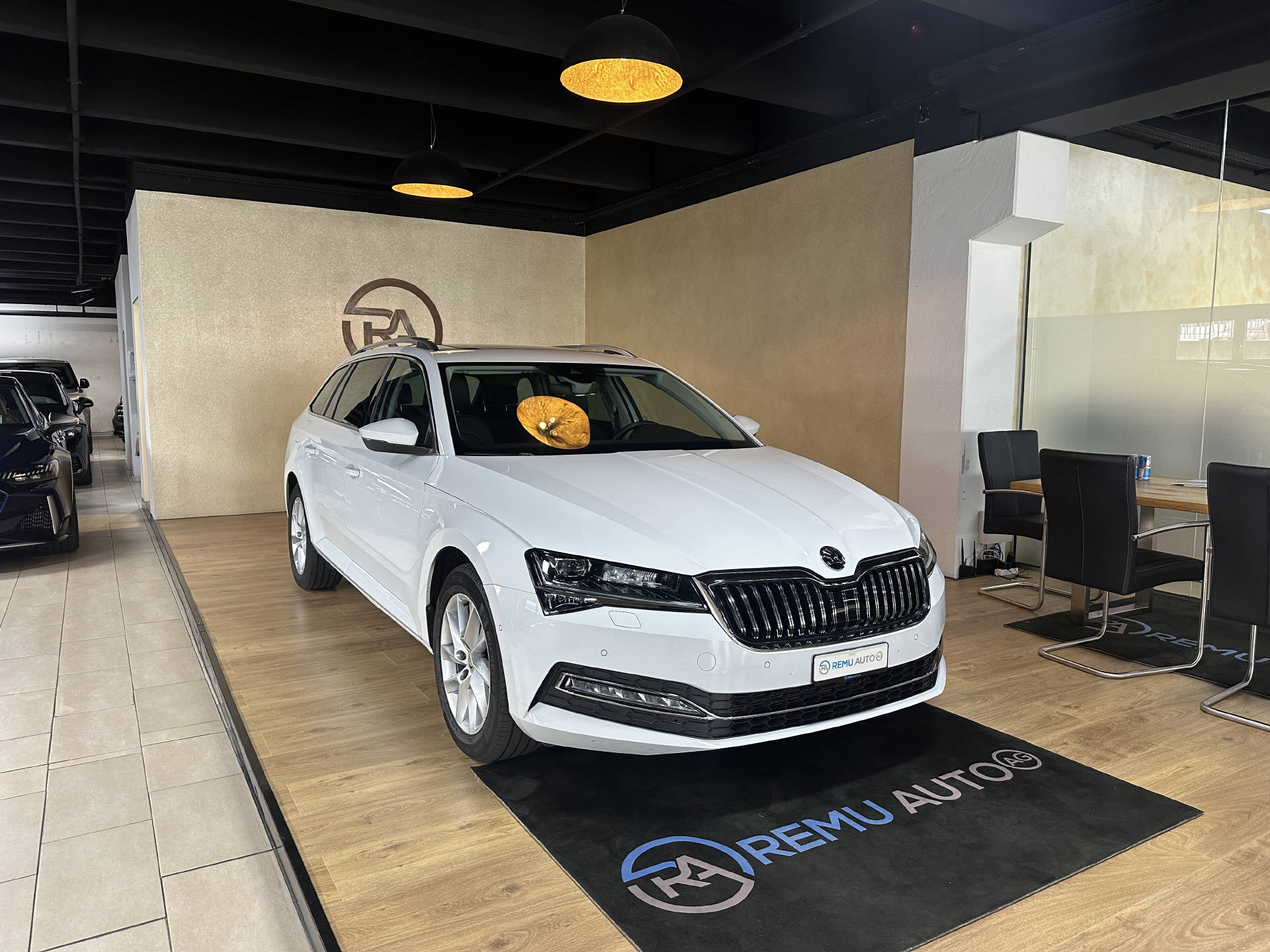 SKODA Superb 1.5 TSI Style DSG-image-0