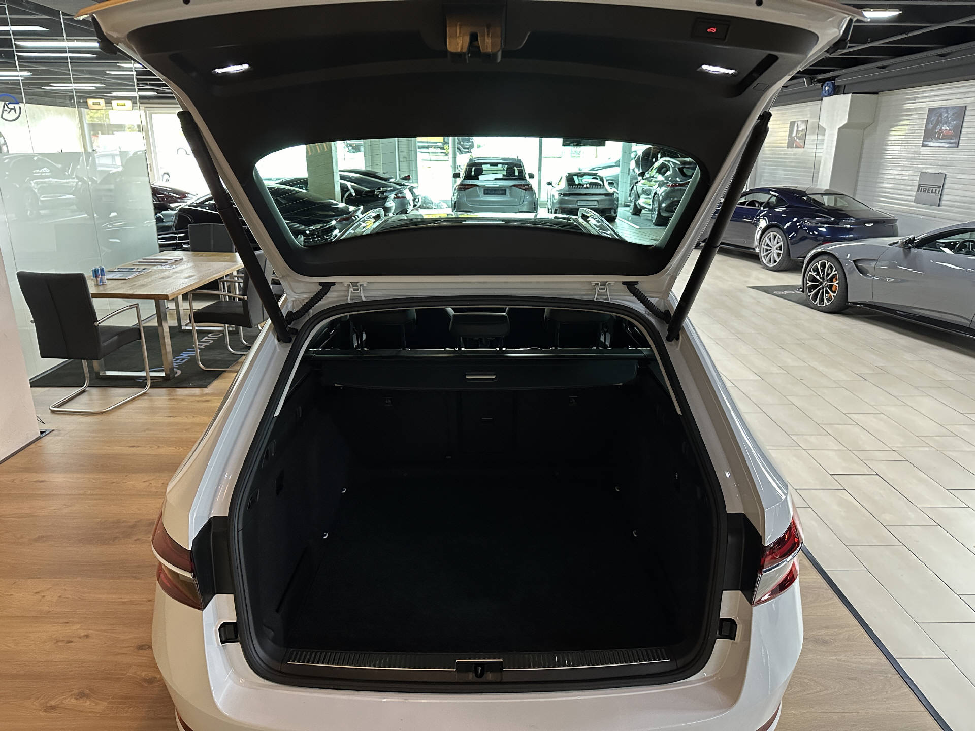SKODA Superb 1.5 TSI Style DSG-image-6