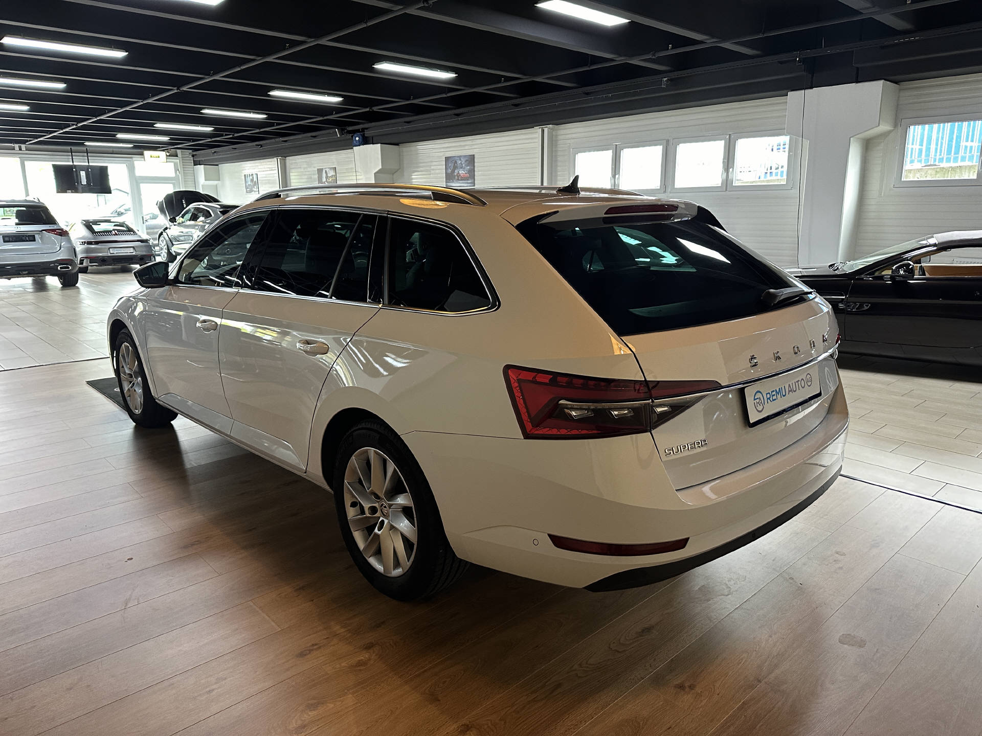 SKODA Superb 1.5 TSI Style DSG-image-7