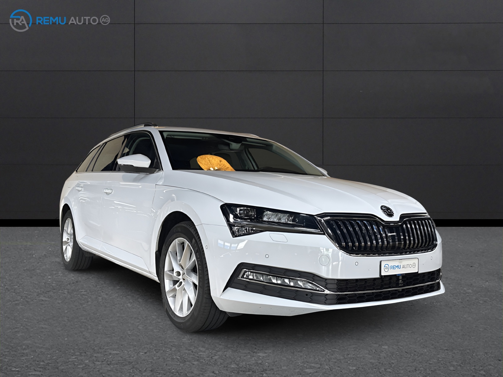 SKODA Superb 1.5 TSI Style DSG-image-1