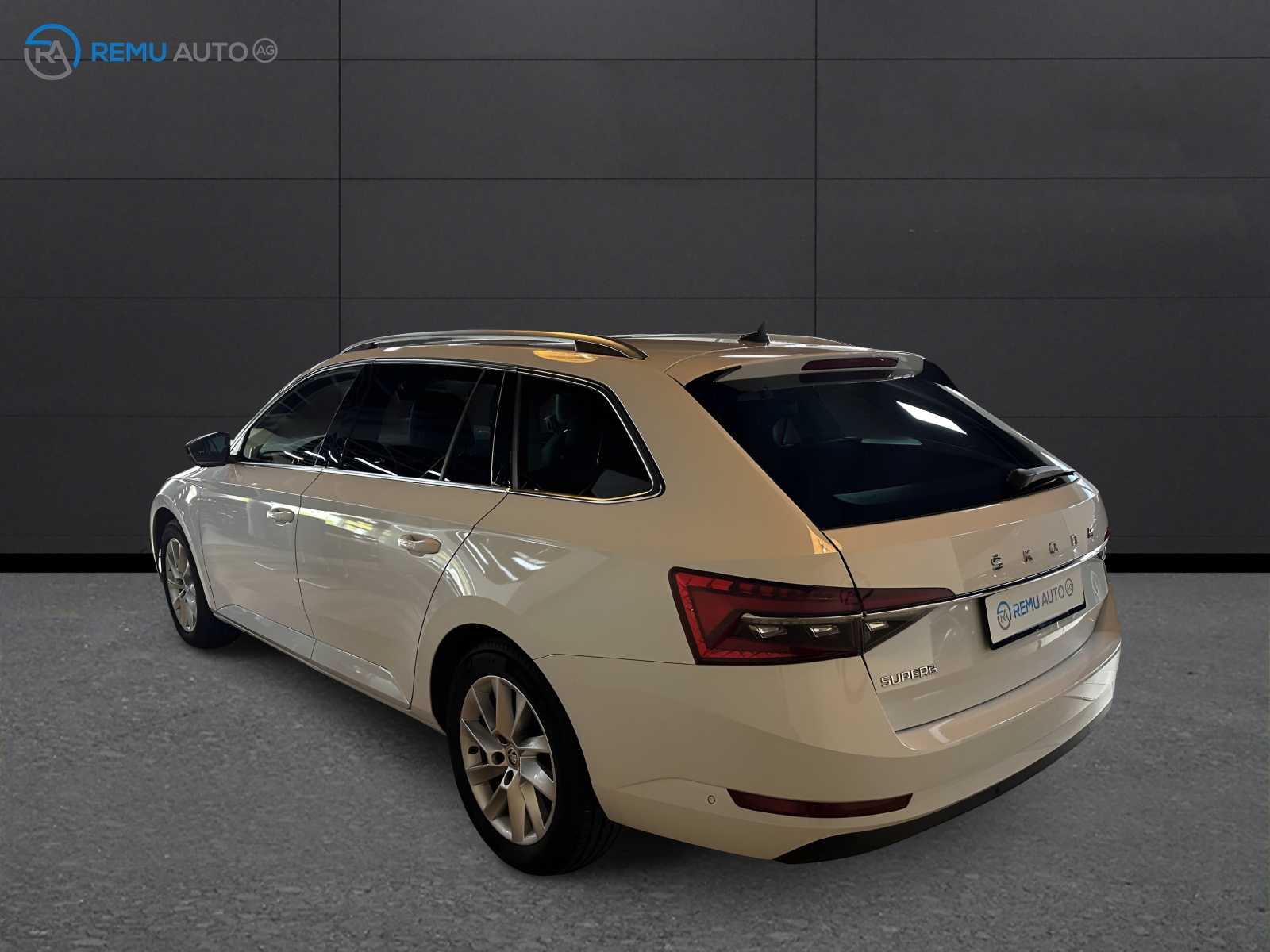 SKODA Superb 1.5 TSI Style DSG-image-7