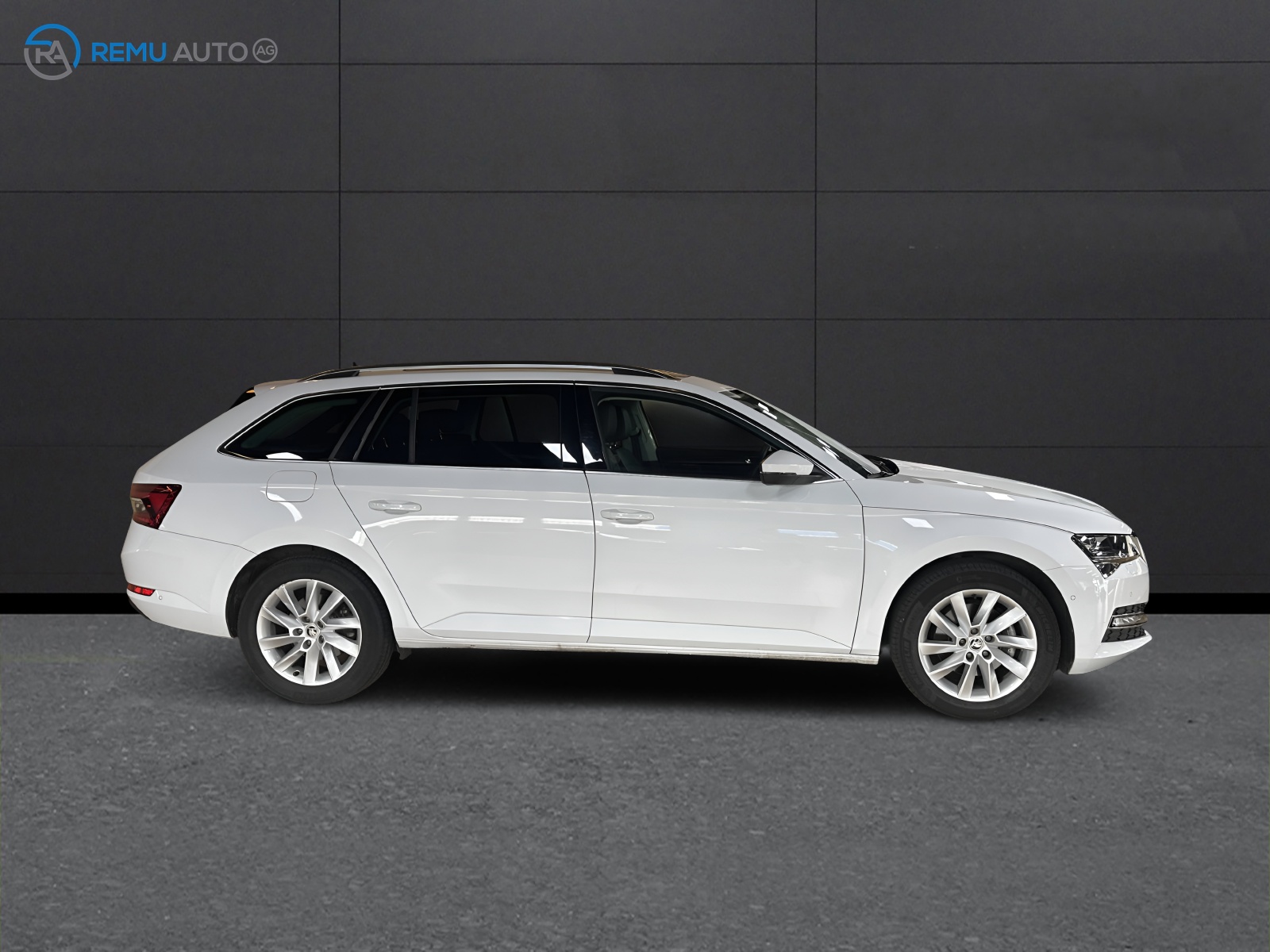 SKODA Superb 1.5 TSI Style DSG-image-3