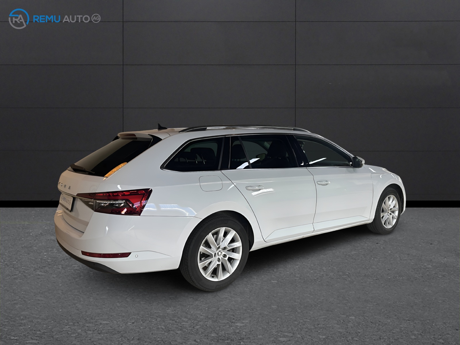 SKODA Superb 1.5 TSI Style DSG-image-4