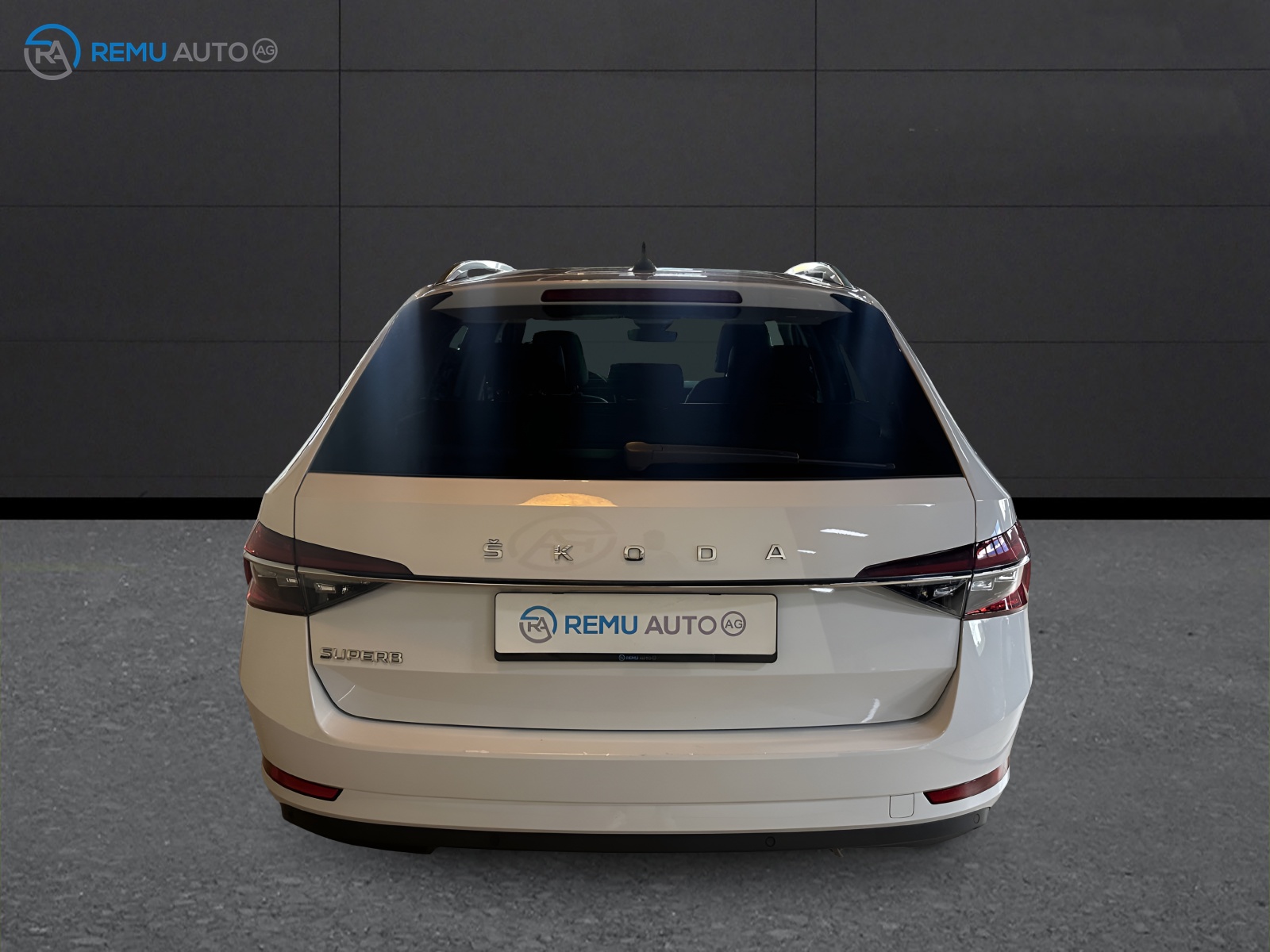 SKODA Superb 1.5 TSI Style DSG-image-5