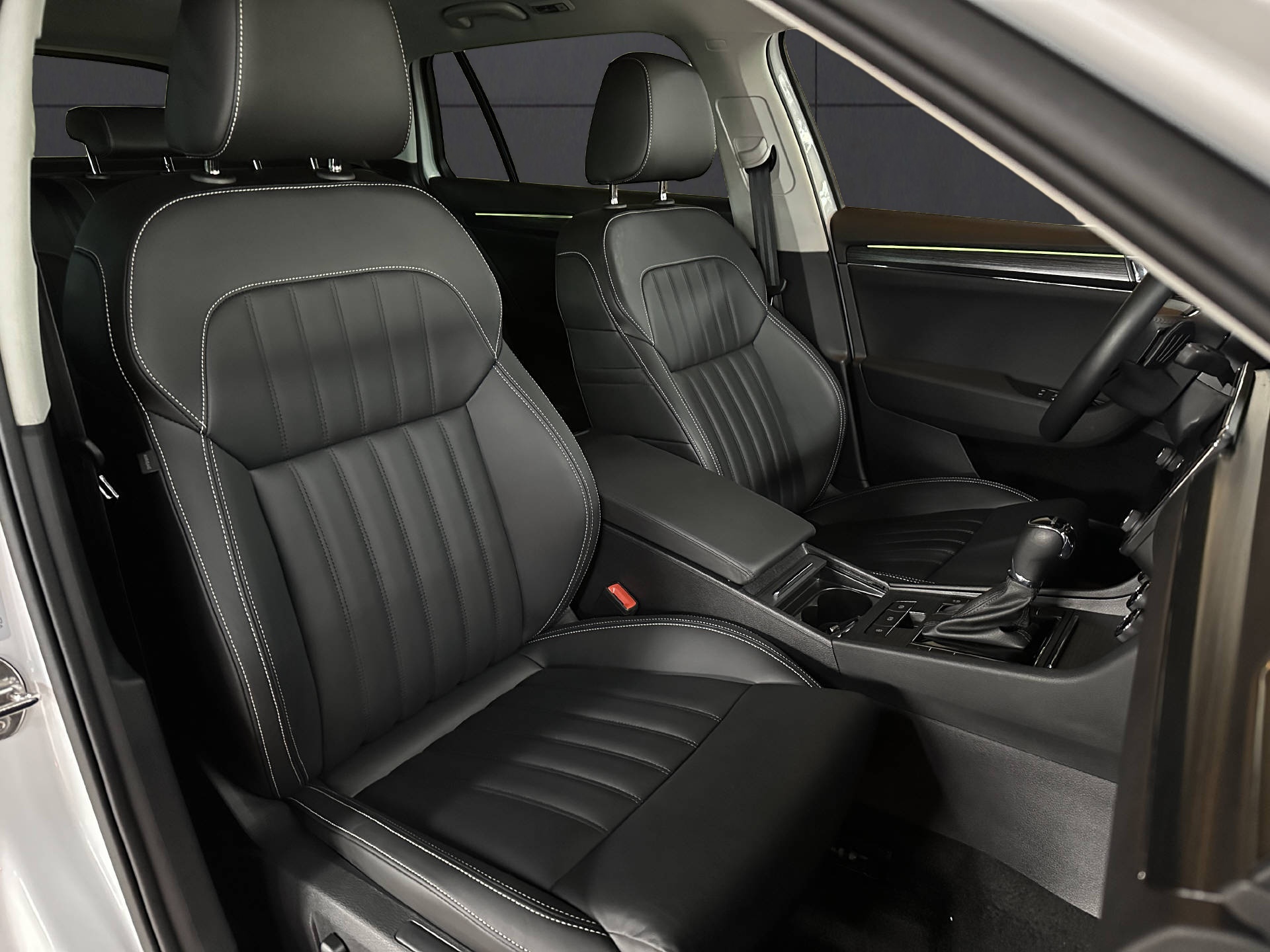 SKODA Superb 1.5 TSI Style DSG-image-13