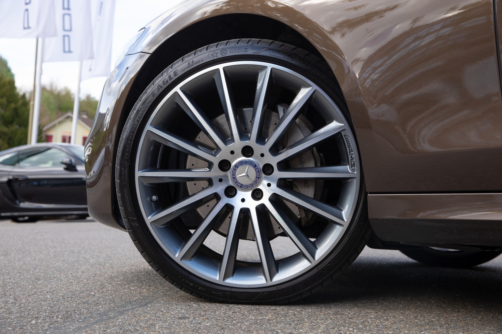MERCEDES-BENZ E 220 d AMG Line 9G-Tronic-image-5