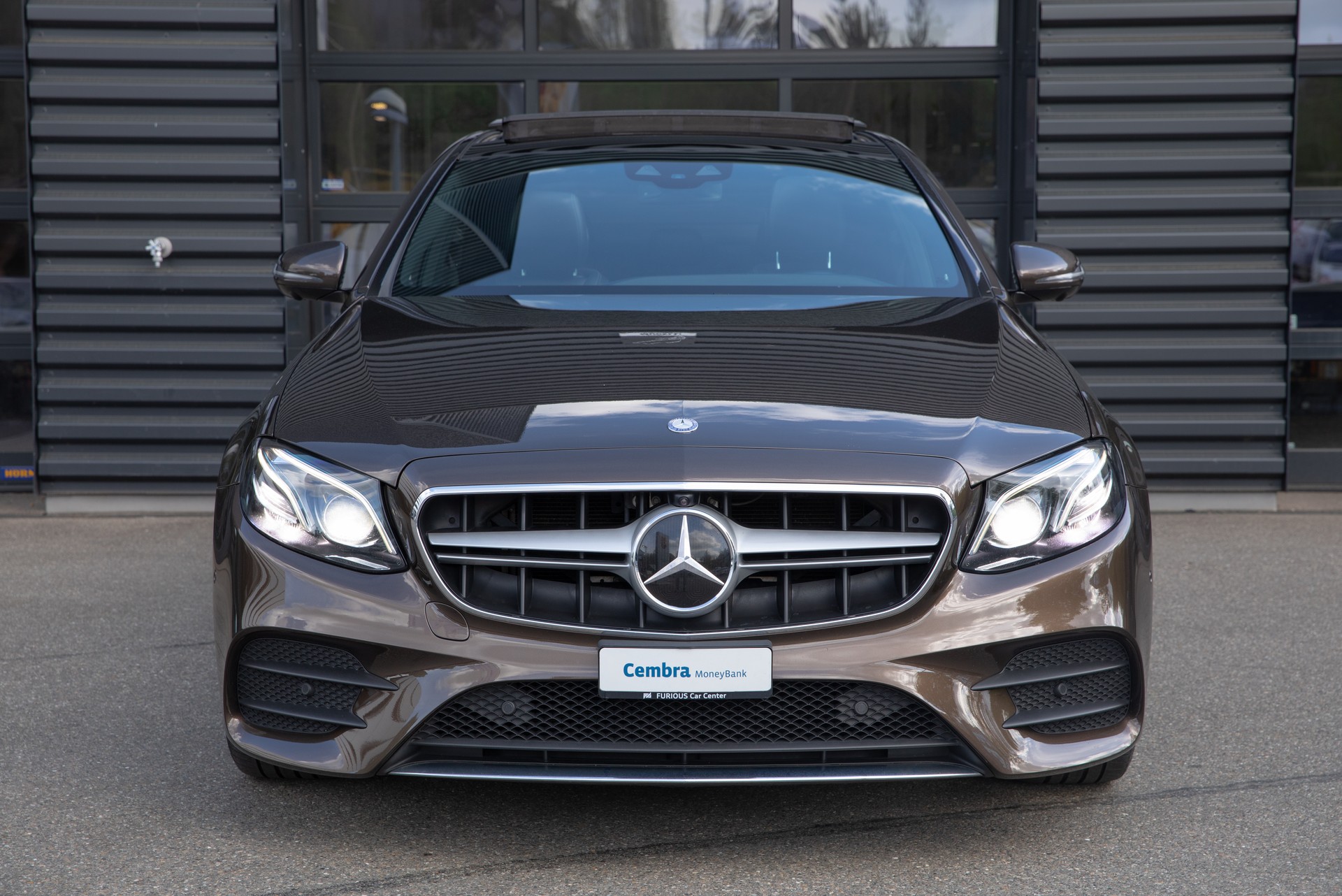 MERCEDES-BENZ E 220 d AMG Line 9G-Tronic-image-1