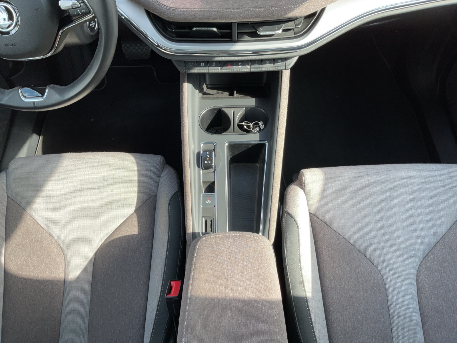 SKODA Enyaq iV 80-image-11