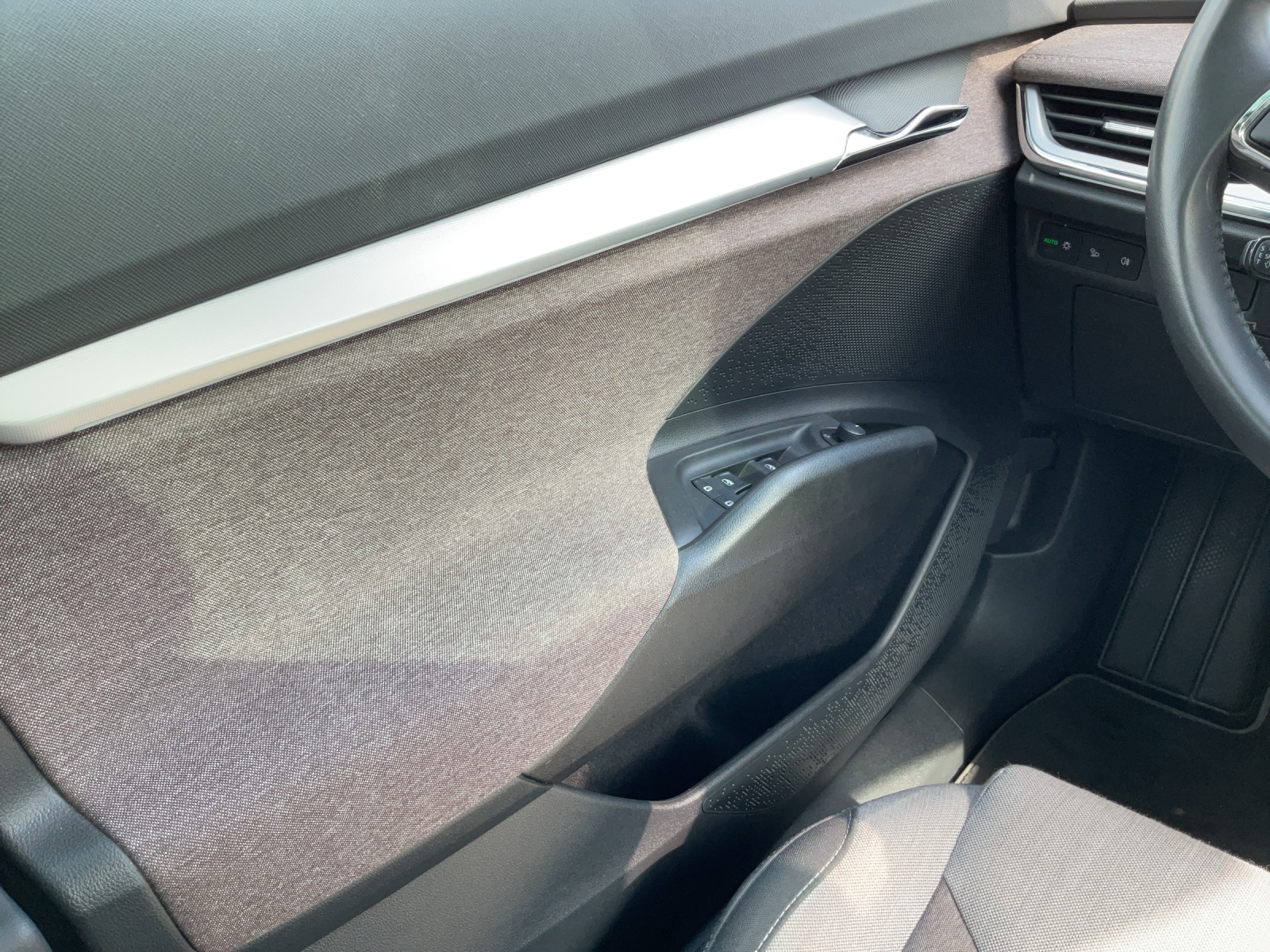 SKODA Enyaq iV 80-image-8