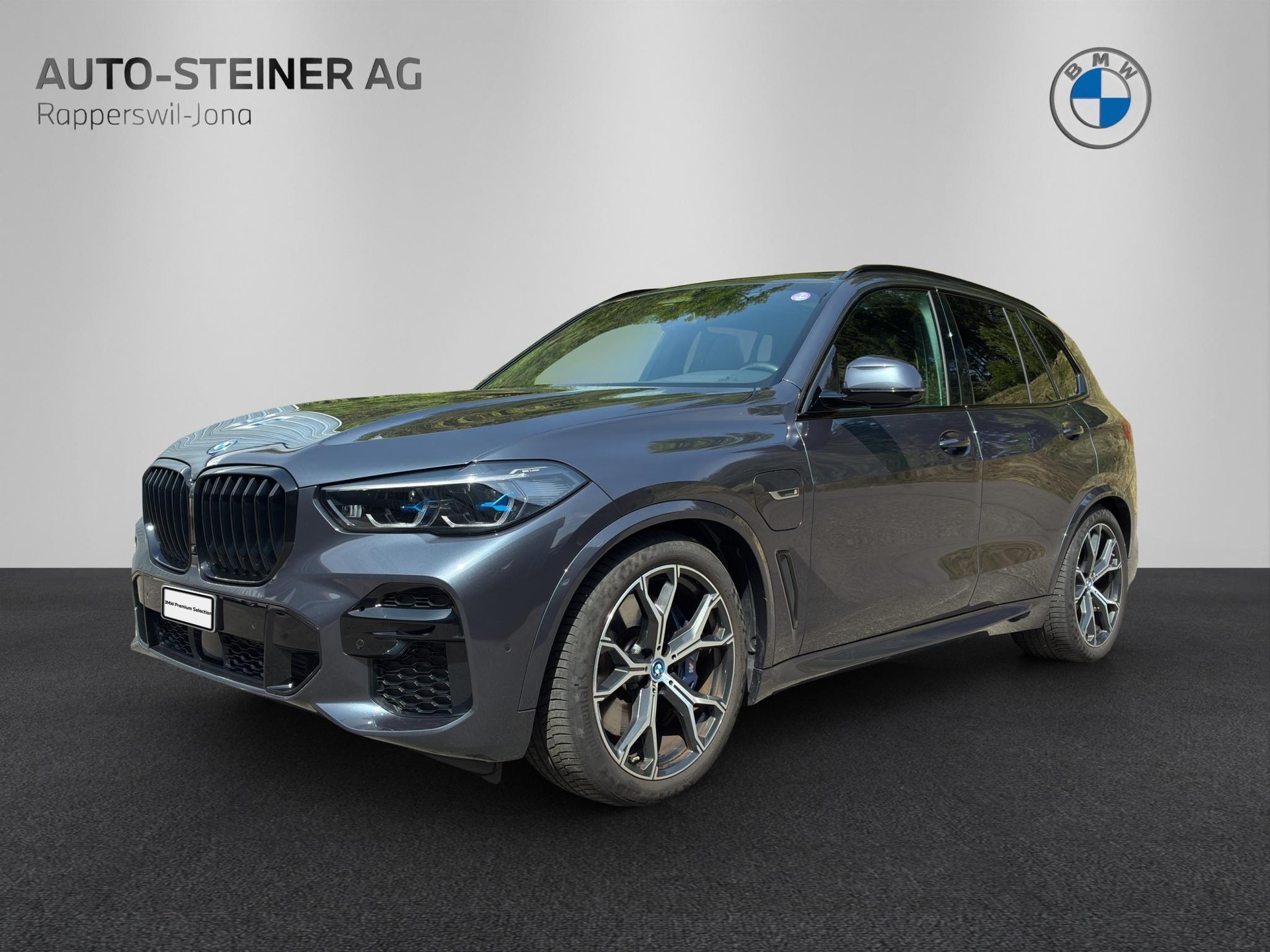 BMW X5 xDrive 45e M Sport Steptronic-image-0