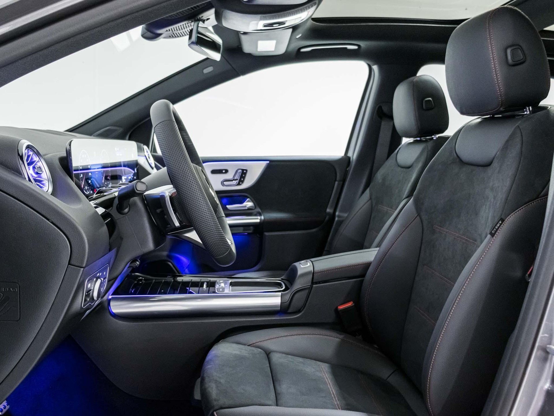 MERCEDES-BENZ B 200-image-6