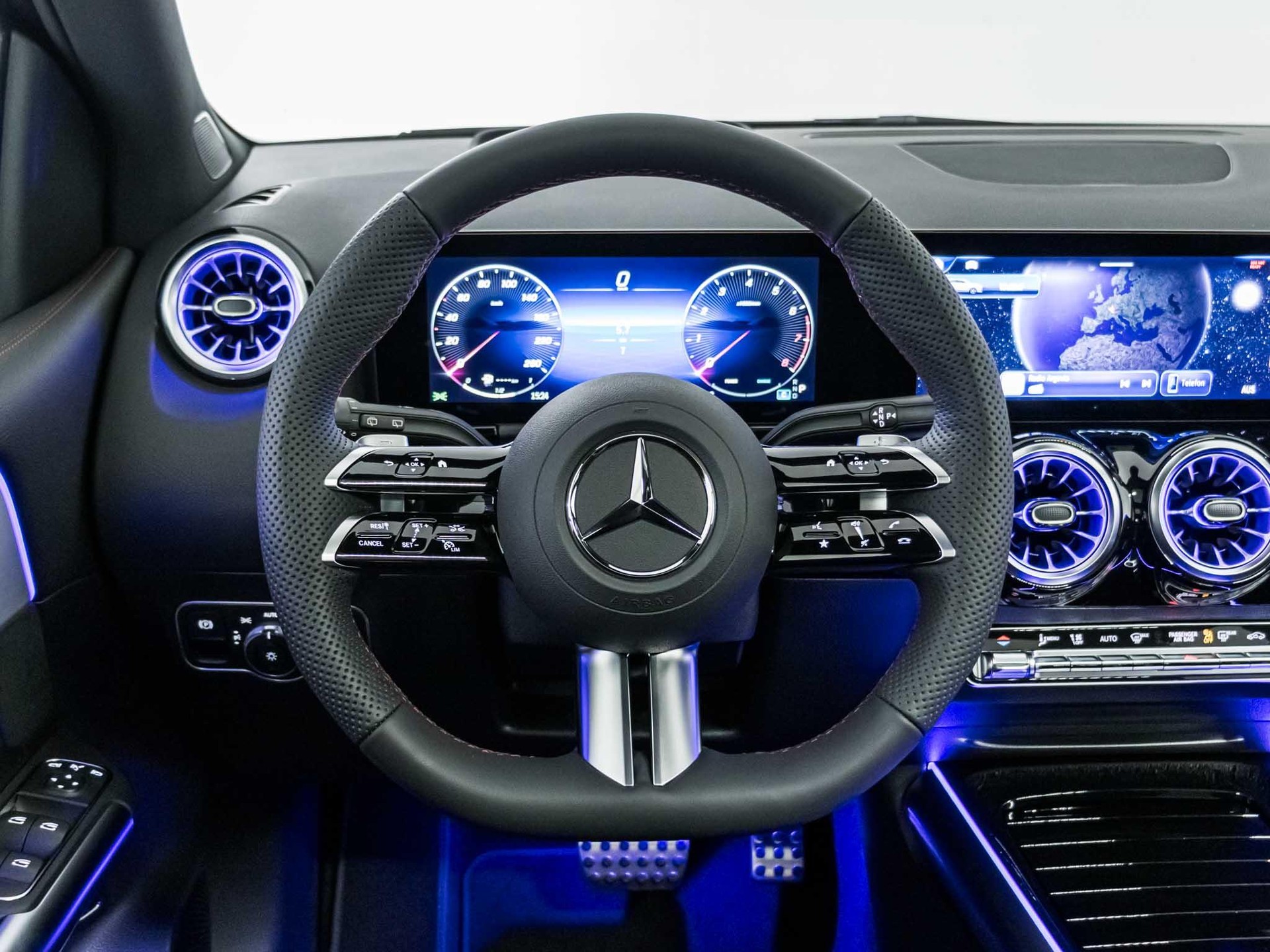 MERCEDES-BENZ B 200-image-10