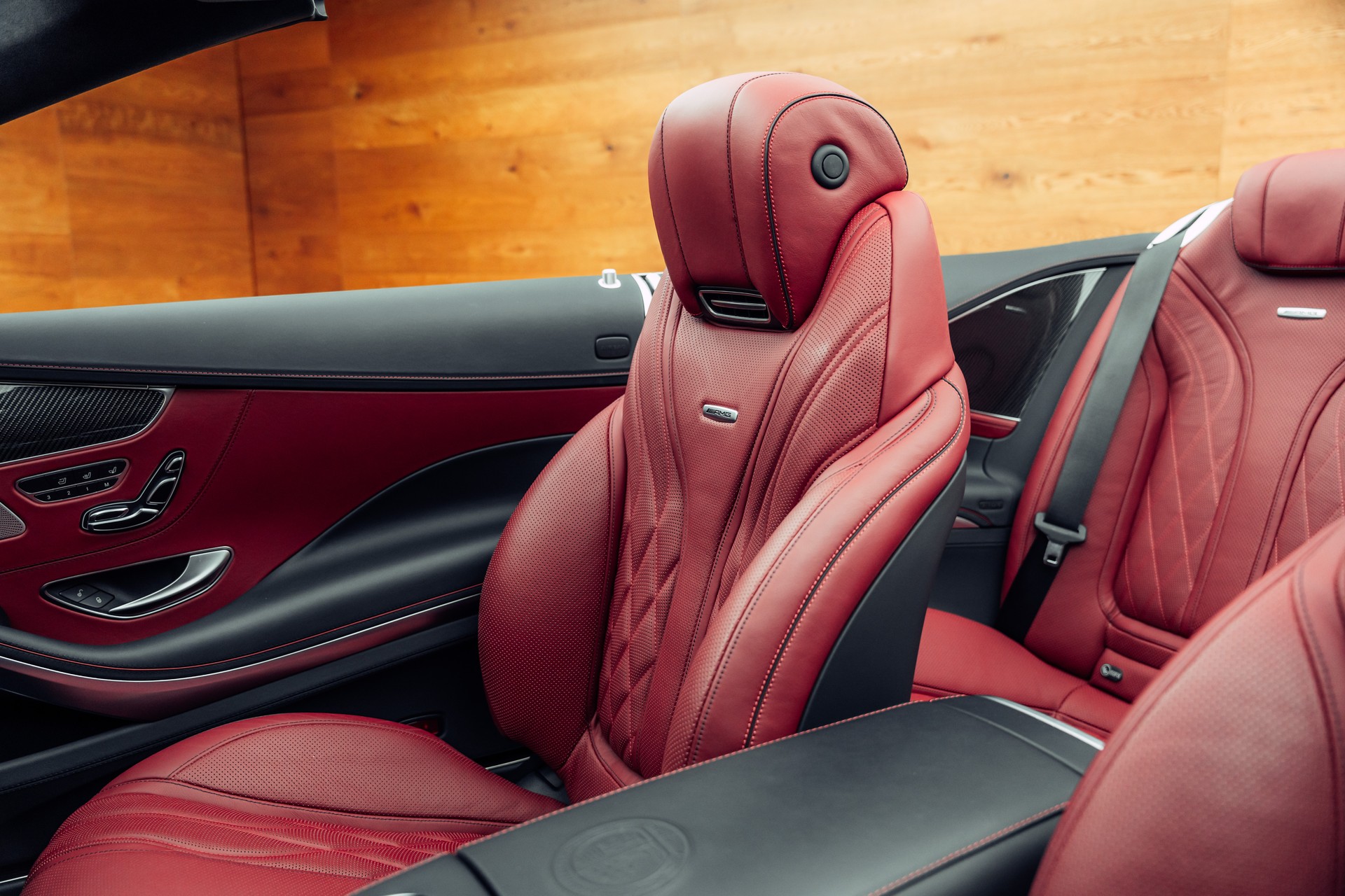 MERCEDES-BENZ S 63 AMG Cabriolet 4Matic Speedshift MCT-image-6