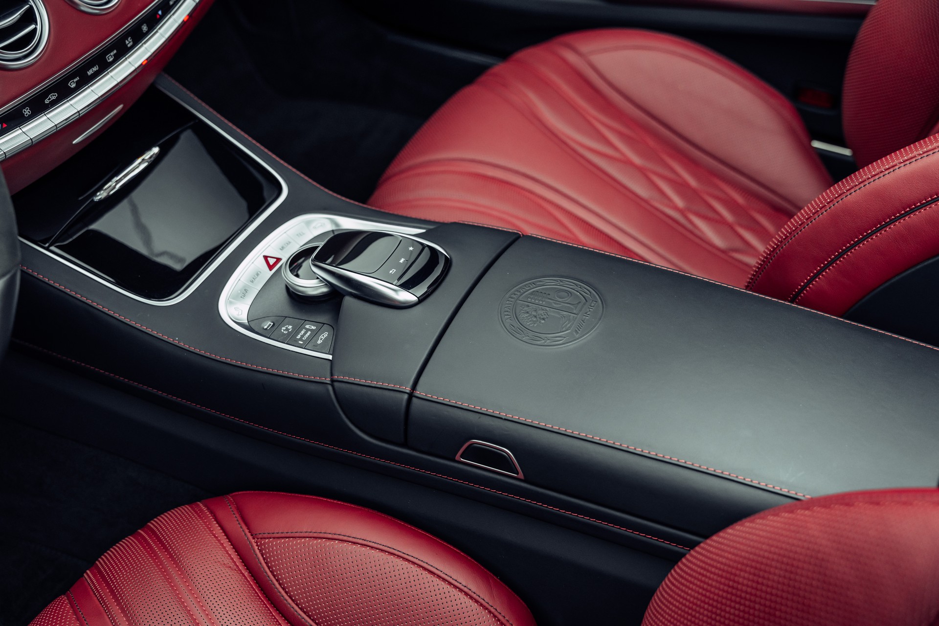 MERCEDES-BENZ S 63 AMG Cabriolet 4Matic Speedshift MCT-image-9