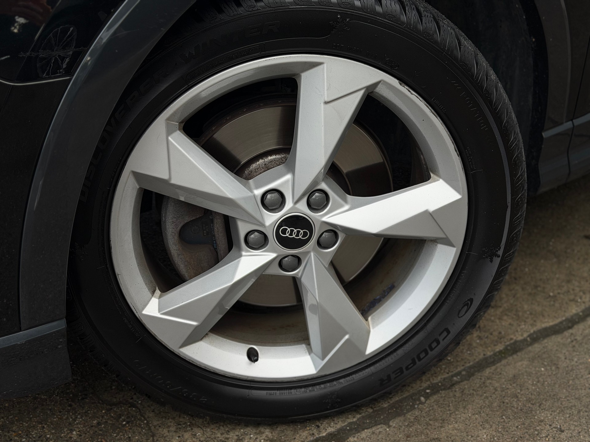 AUDI Q3 40 TFSI advanced quattro S-tronic-image-24