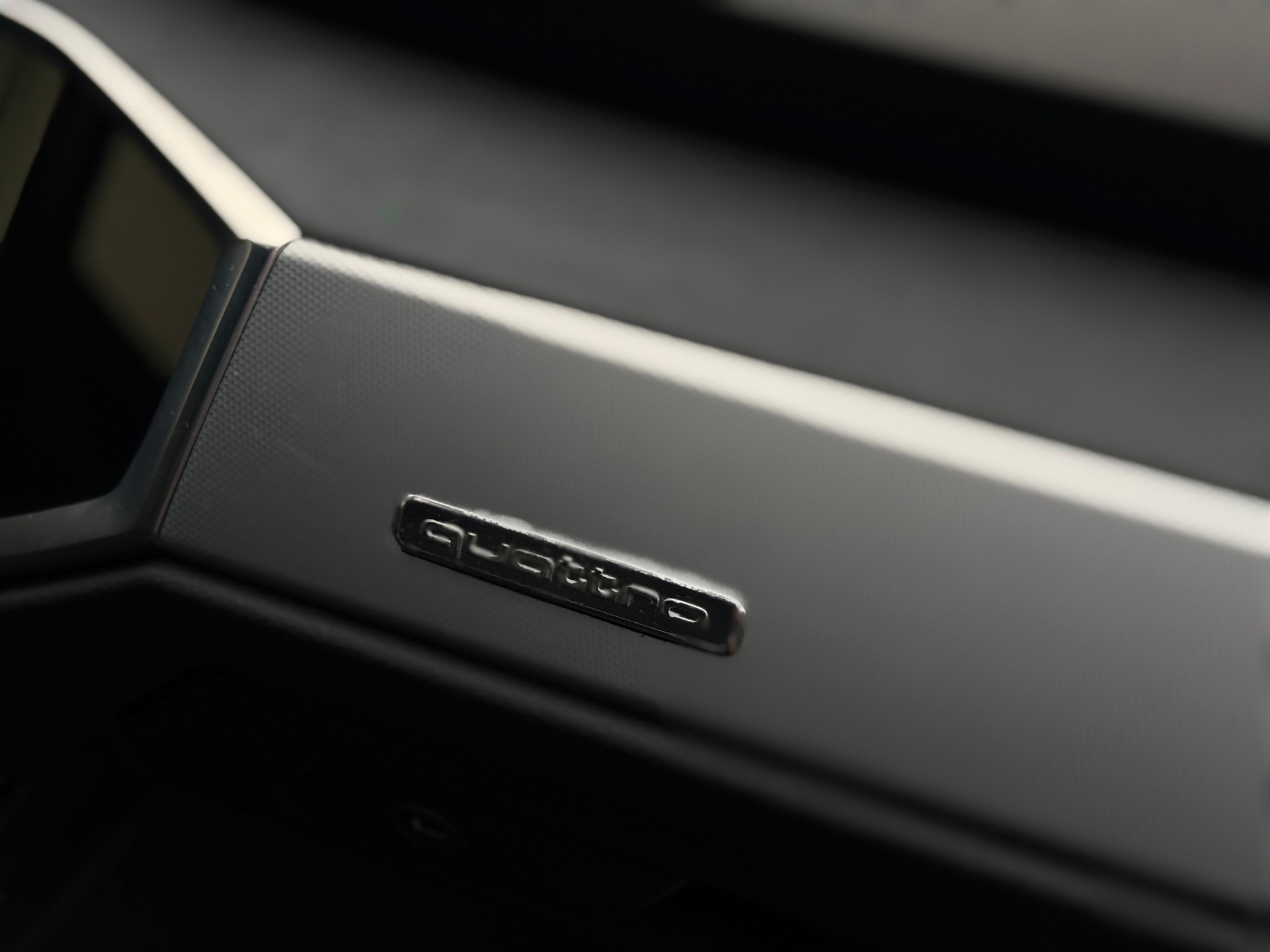 AUDI Q3 40 TFSI advanced quattro S-tronic-image-22
