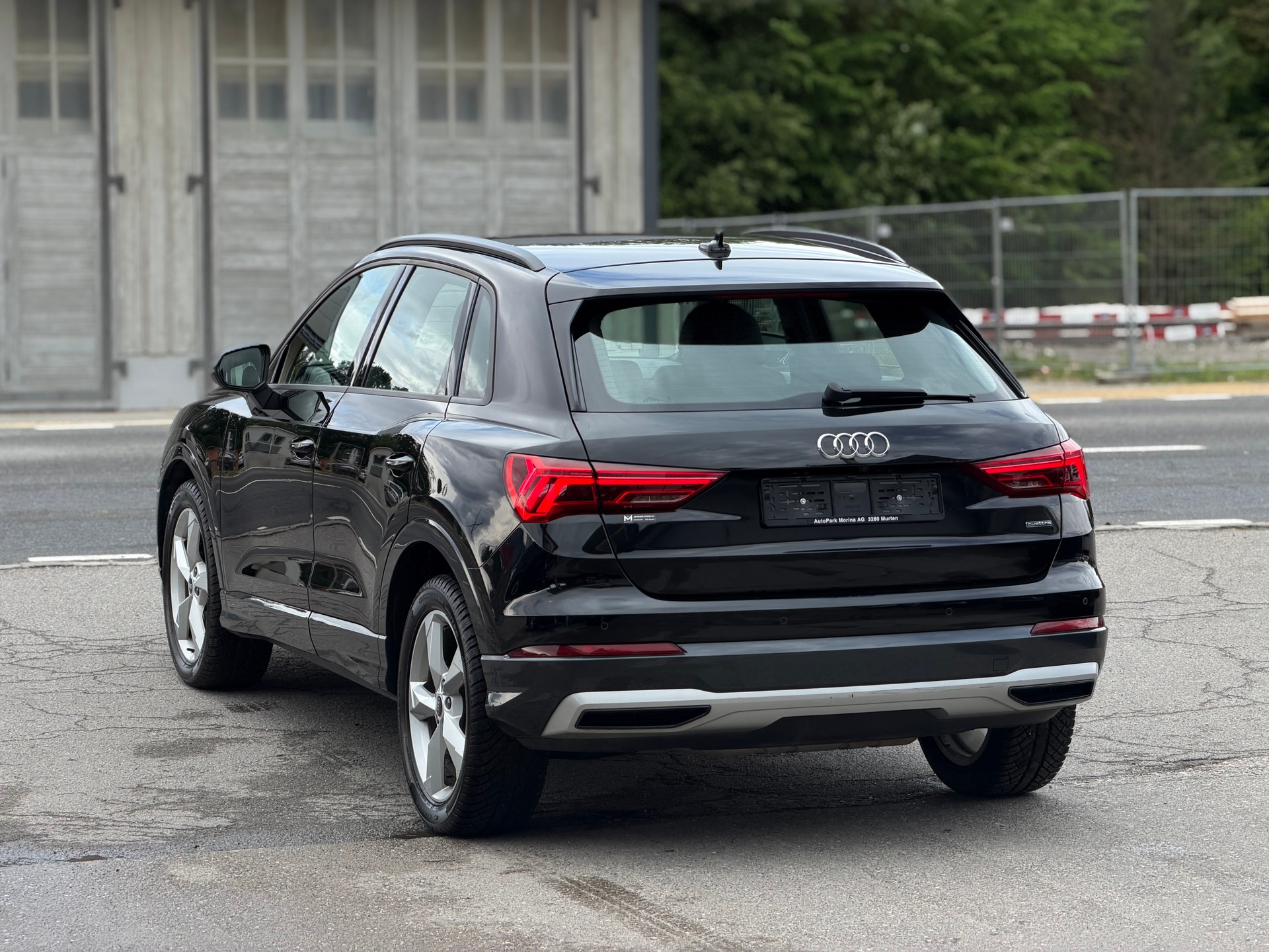 AUDI Q3 40 TFSI advanced quattro S-tronic-image-6
