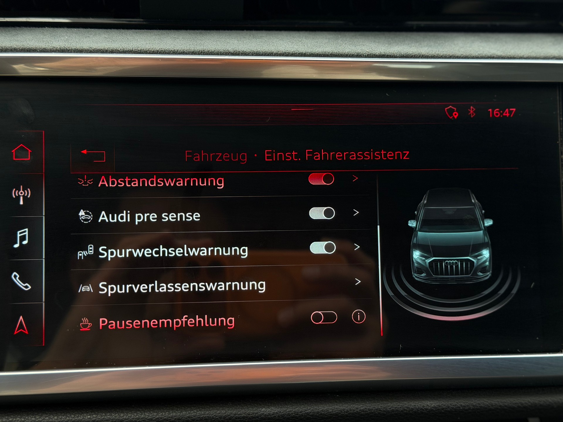 AUDI Q3 40 TFSI advanced quattro S-tronic-image-17