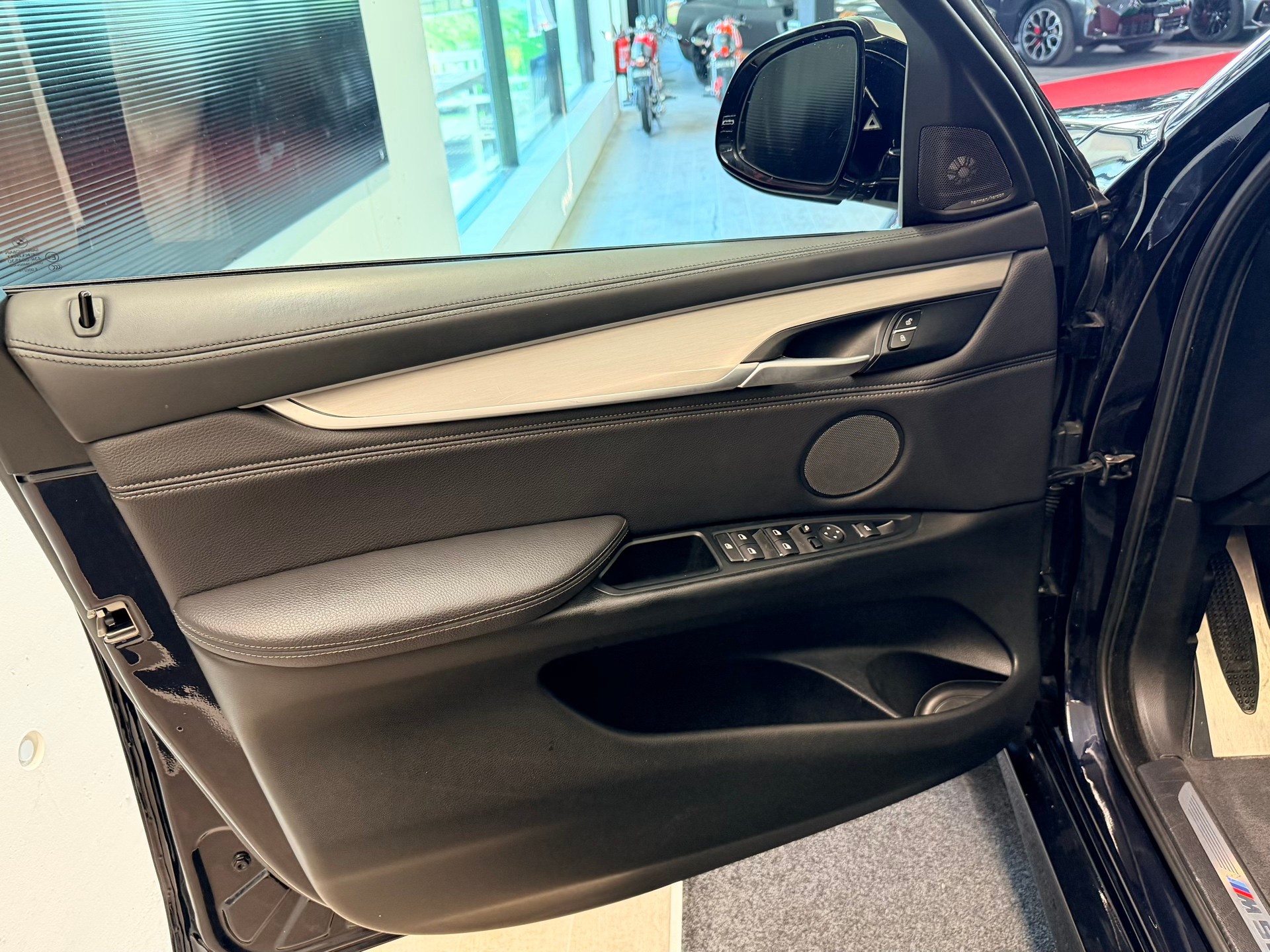BMW X6 M50d Steptronic-image-11
