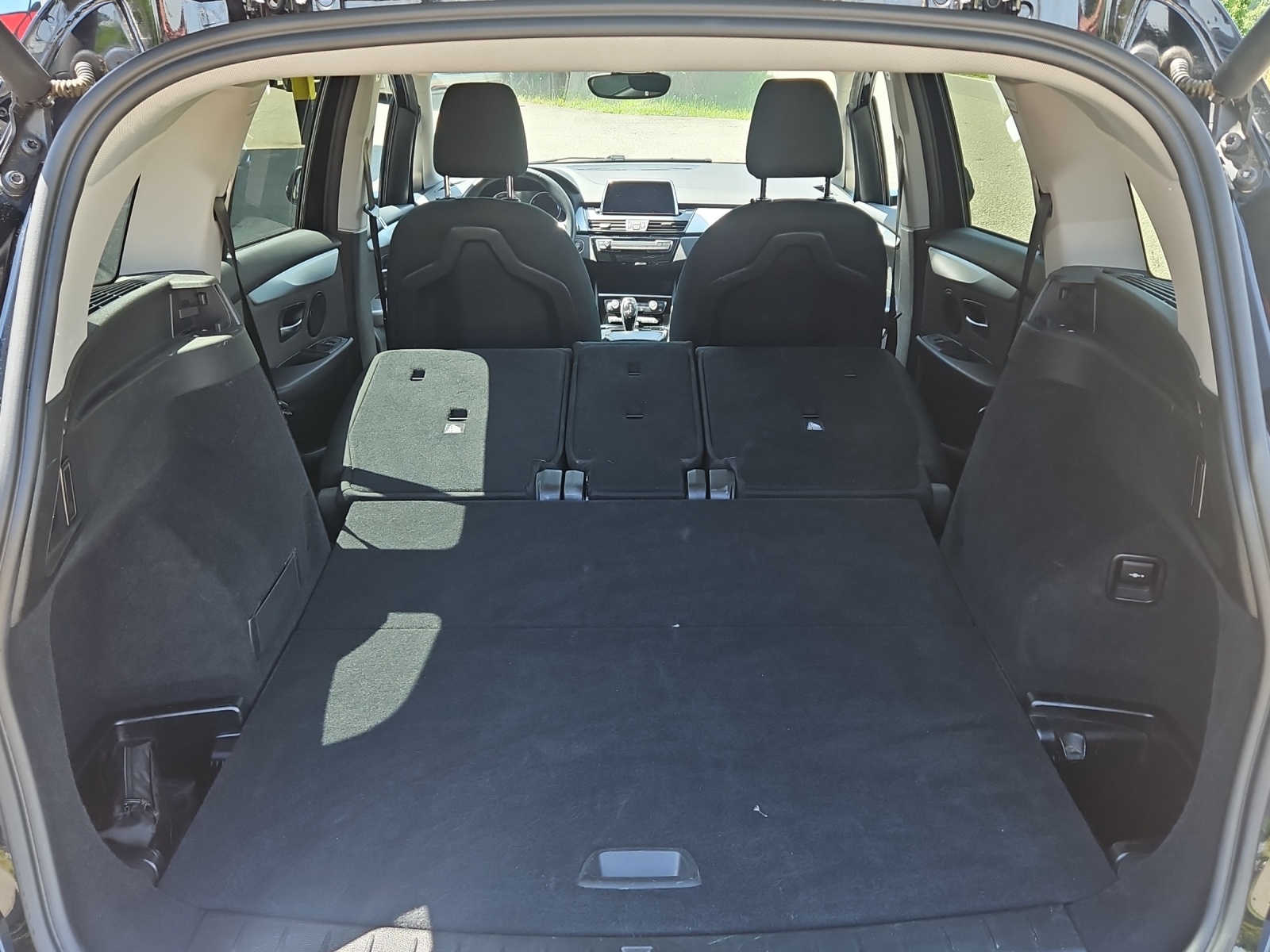 BMW 216d Gran Tourer-image-9
