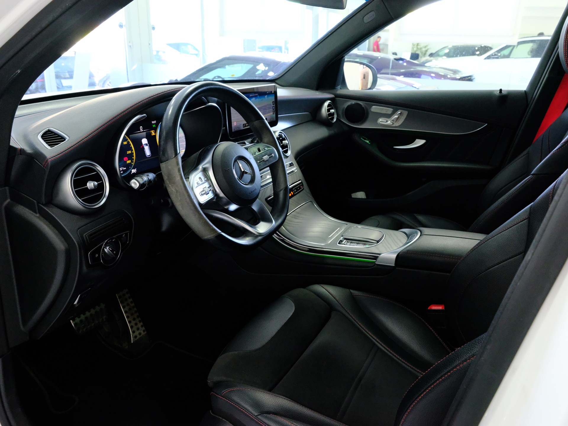MERCEDES-BENZ GLC 220 d AMG Line 4Matic 9G-Tronic-image-8