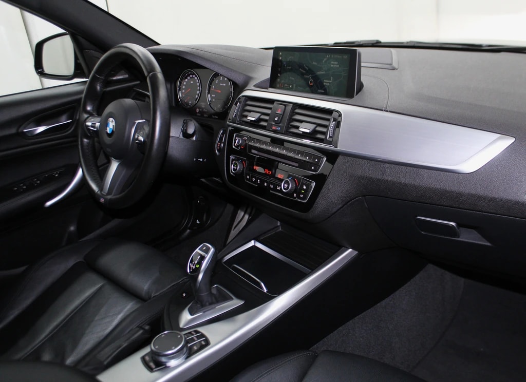 BMW M140i xDrive Steptronic Special Edition Paket / CH-Fahrzeug/ Ohne OPF-image-10