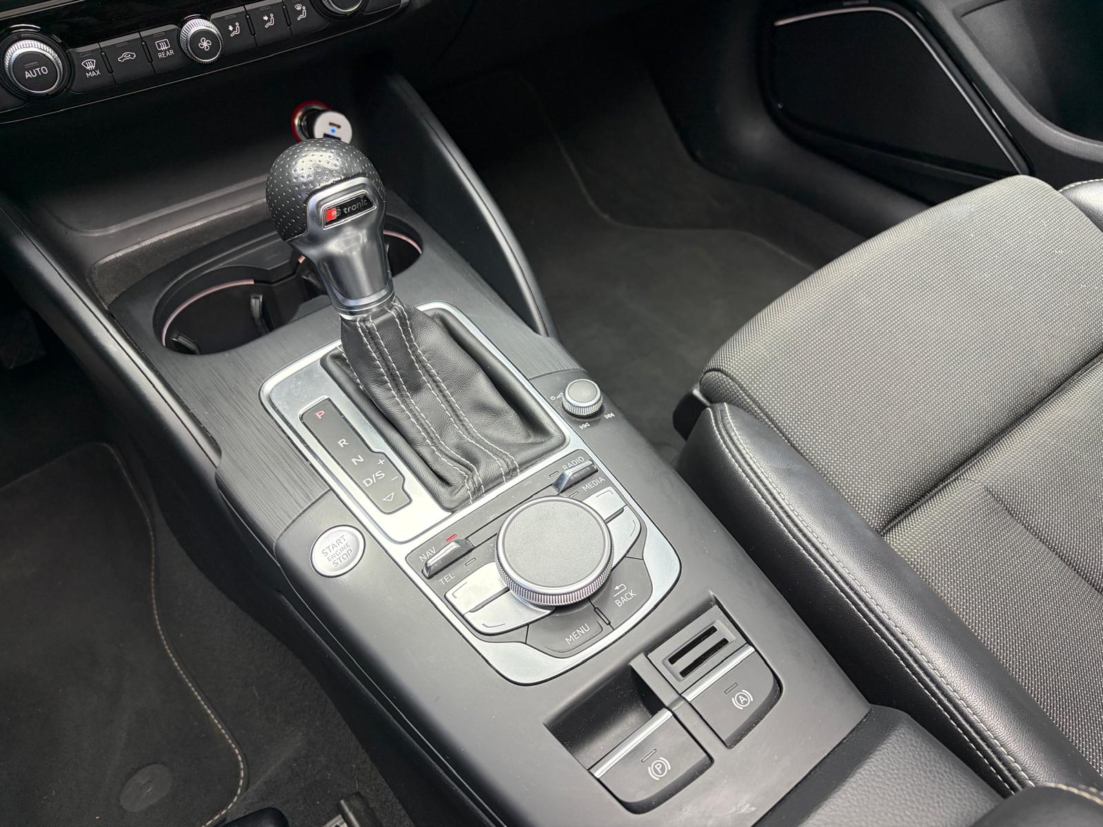 AUDI A3 Sportback 2.0 TDI SLine quattro S-tronic Toit Ouvrant-image-26