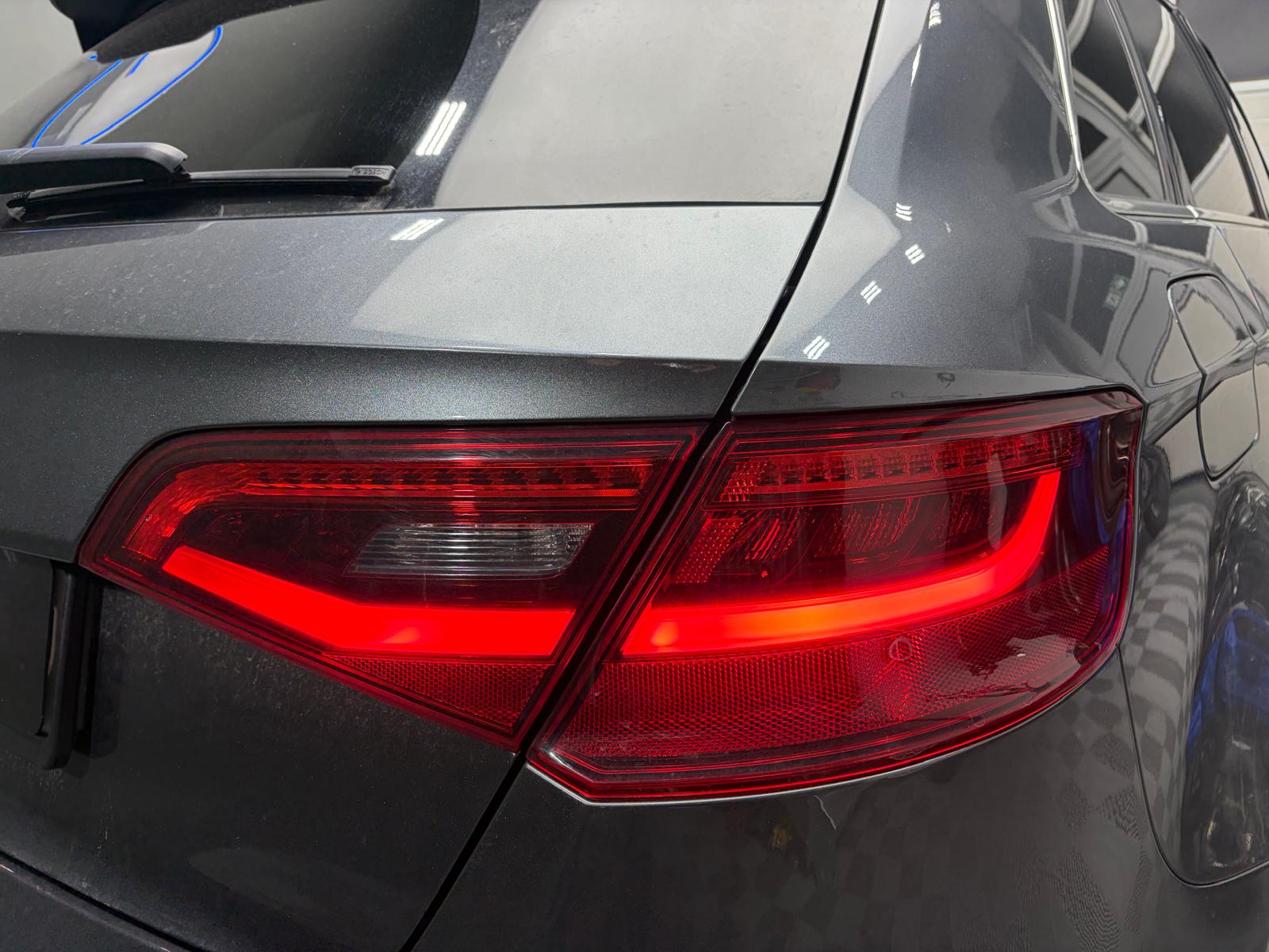 AUDI A3 Sportback 2.0 TDI SLine quattro S-tronic Toit Ouvrant-image-4