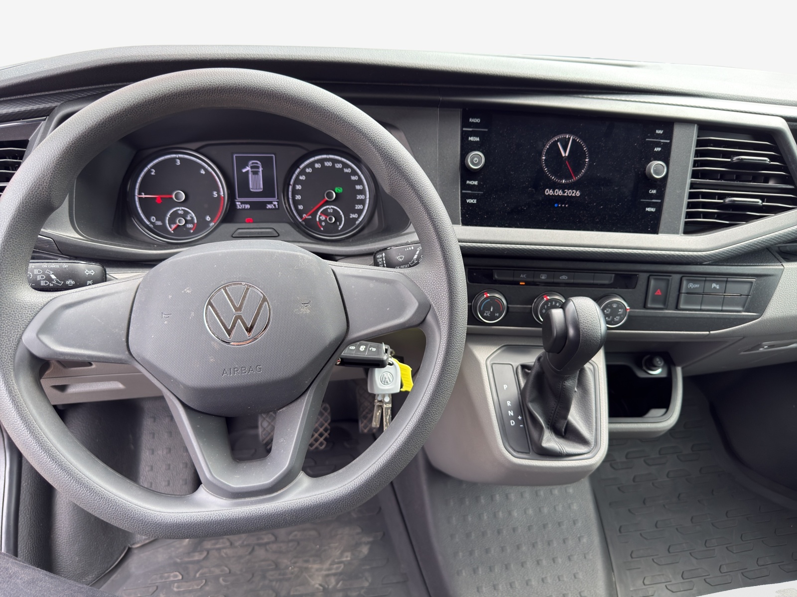 VW T6.1 2.0 TDI DSG-image-8
